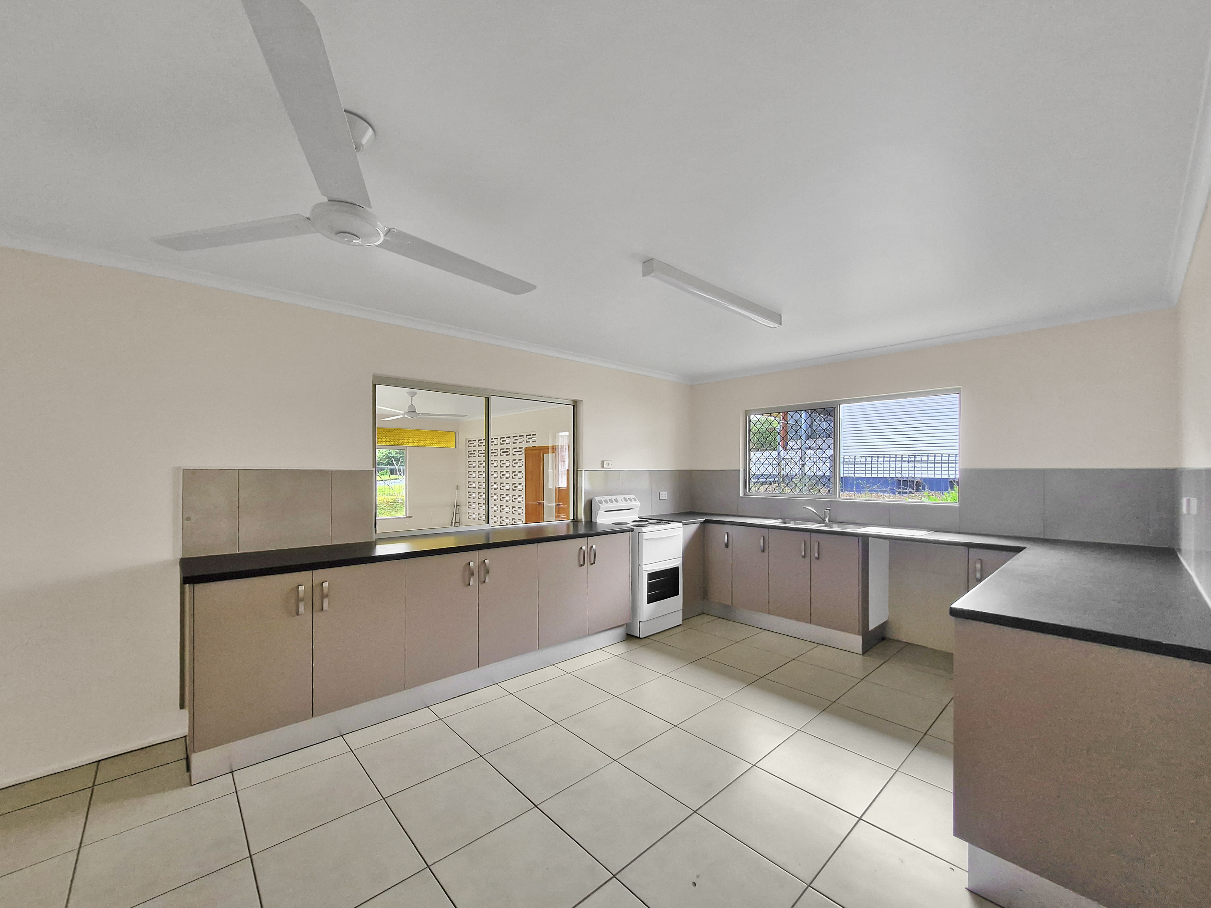 17 Fifth Avenue, Atherton