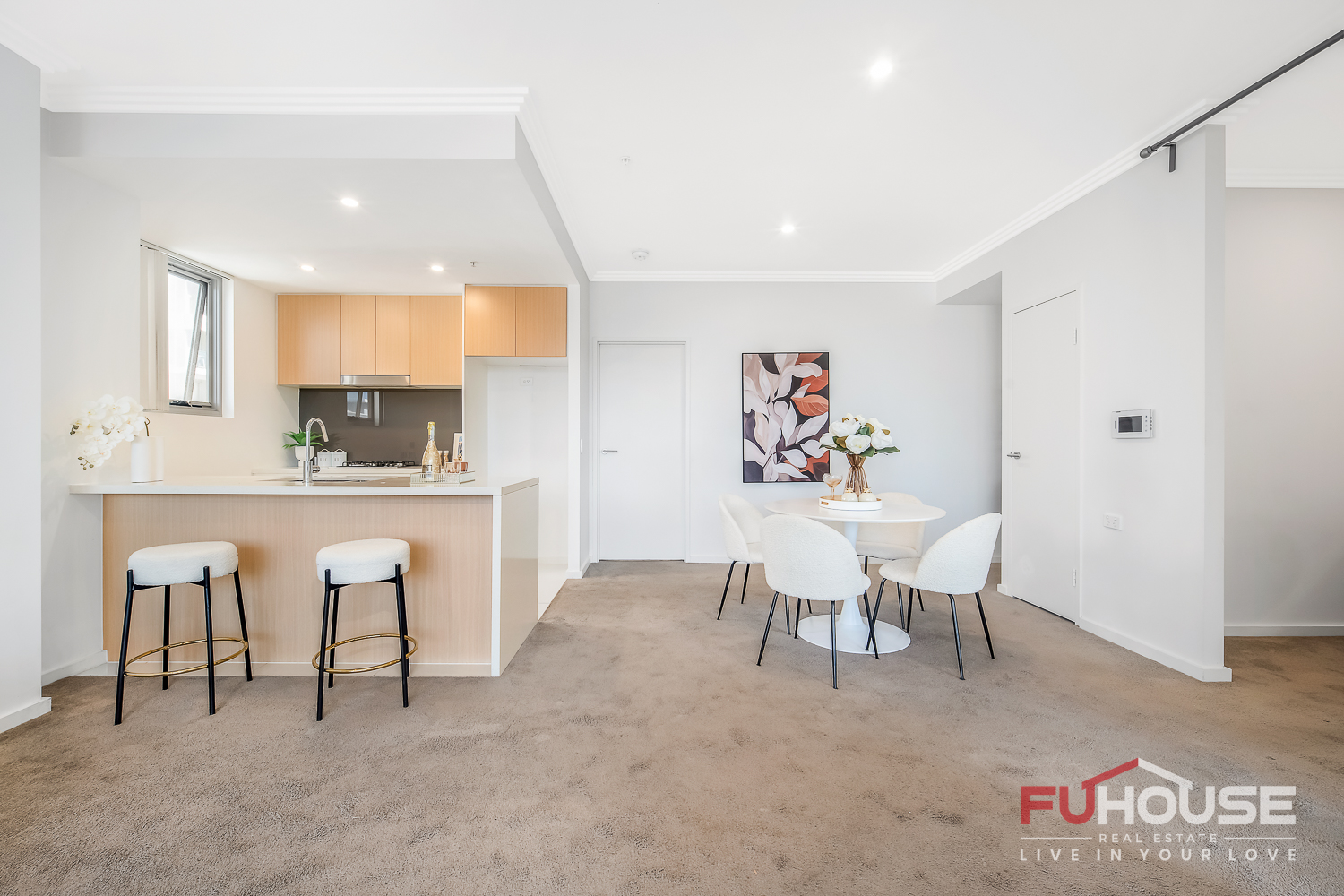 501 / 15 Bigge Street - Lightbox View 6