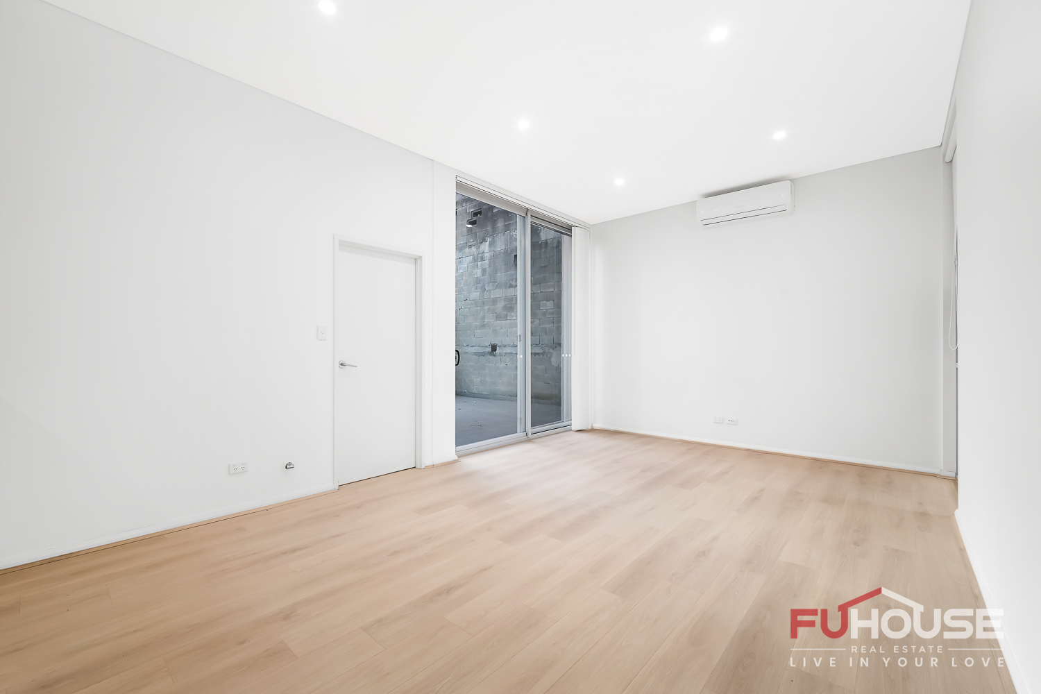 1 / 37 Campbell Street - Main View 4