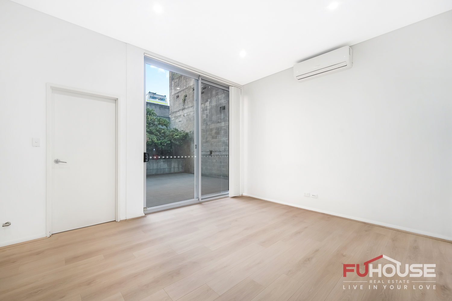 1 / 37 Campbell Street - Main View 6