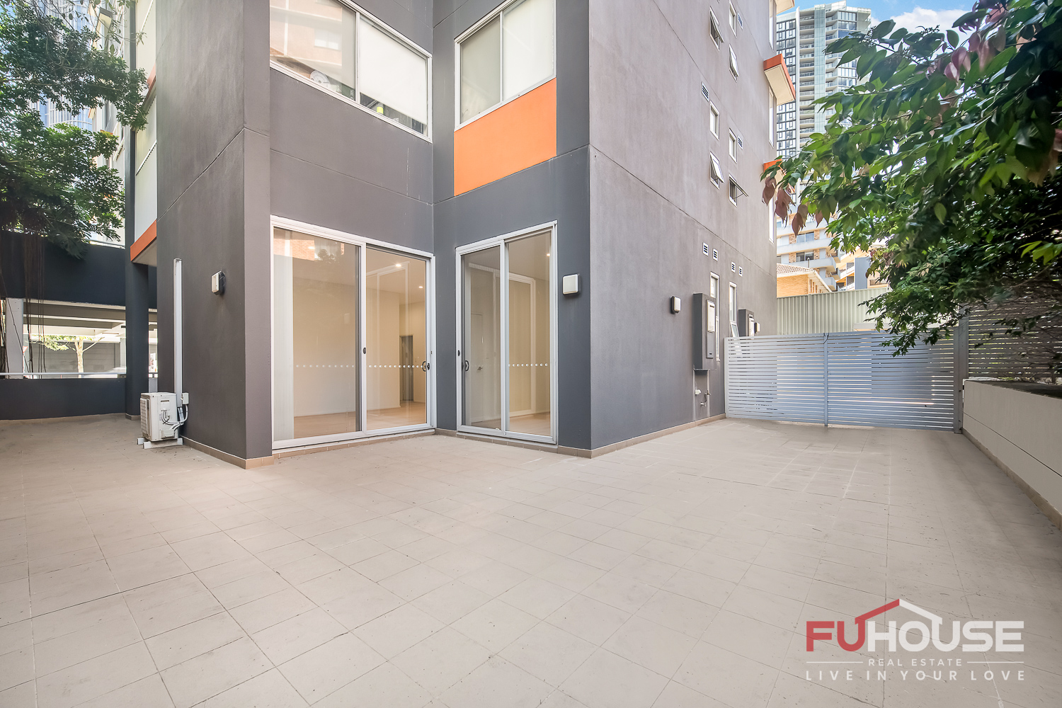1 / 37 Campbell Street - Main View 12