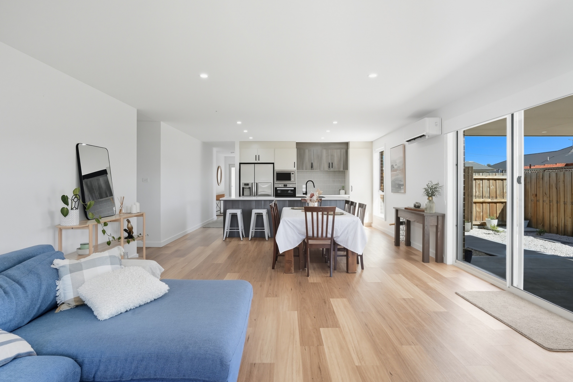 2 / 168 Agnes Street, George Town