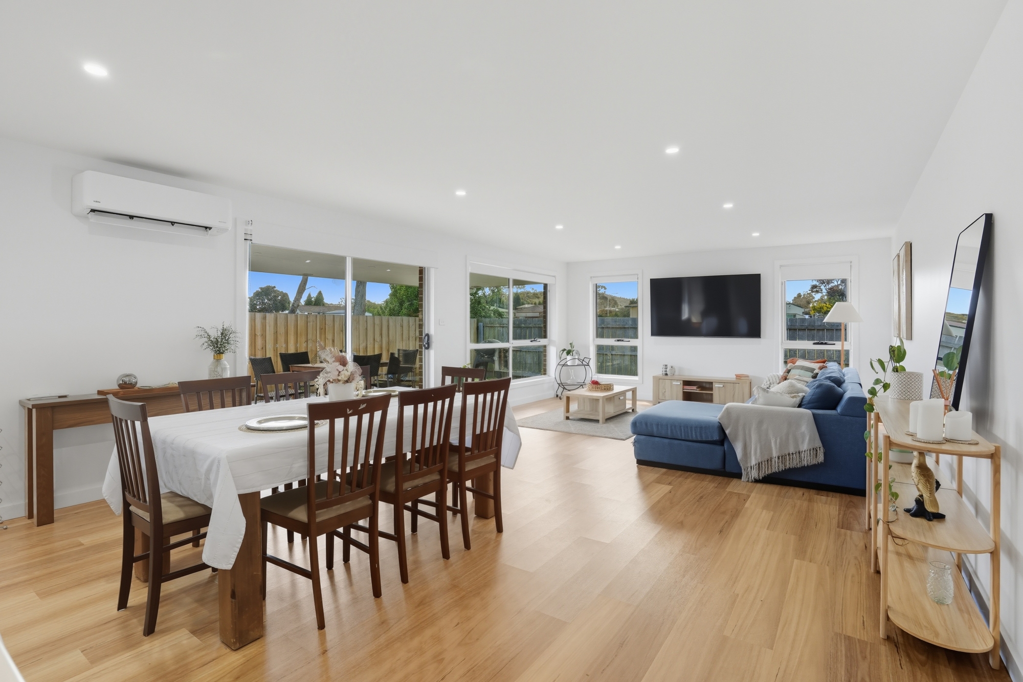 2 / 168 Agnes Street, George Town