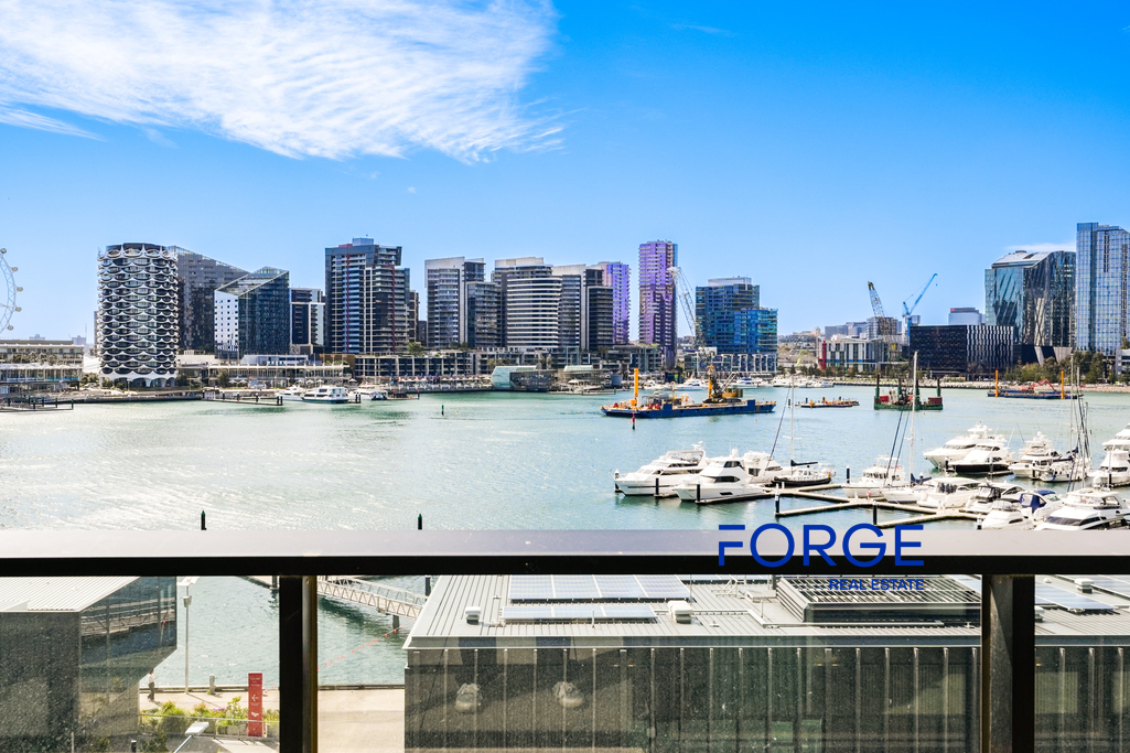 504 / 915 Collins Street, DOCKLANDS