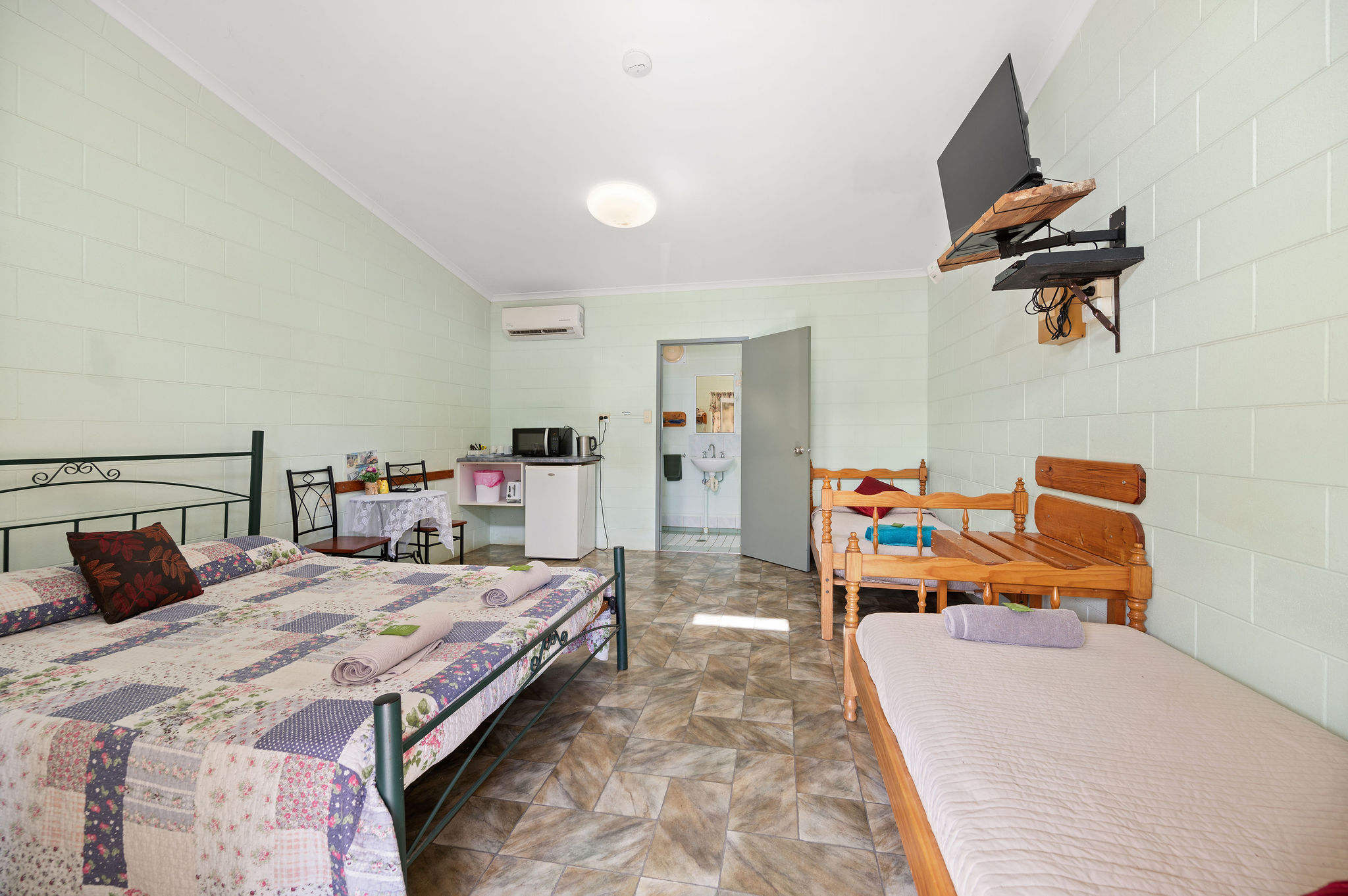 23 Garland Street, Mount Surprise