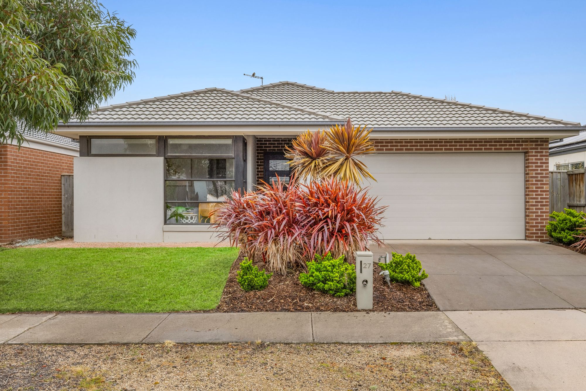 Listing image for 27 Celestial Way, MOUNT DUNEED  VIC  3217