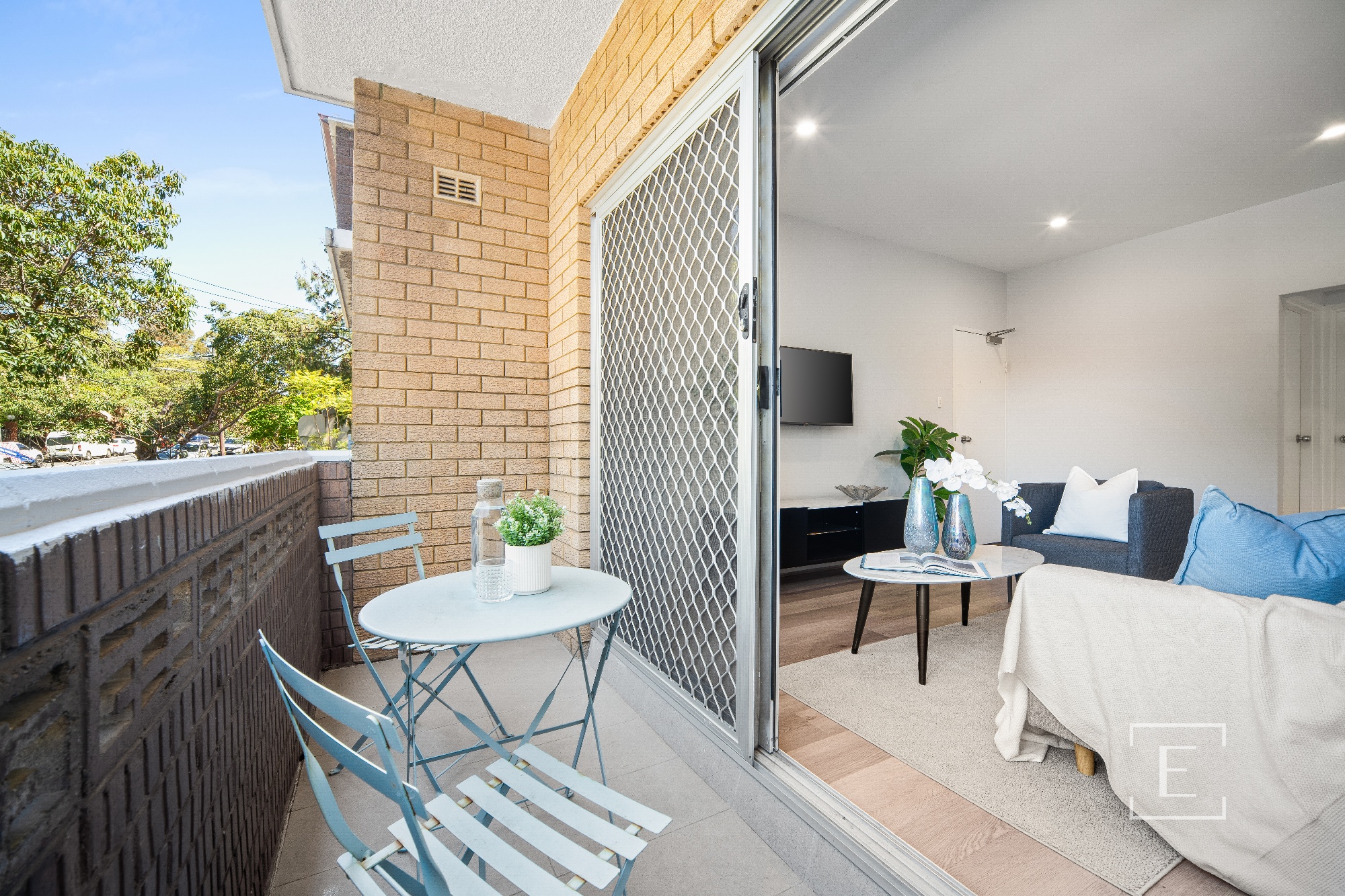 2 / 114 The Crescent, Homebush West