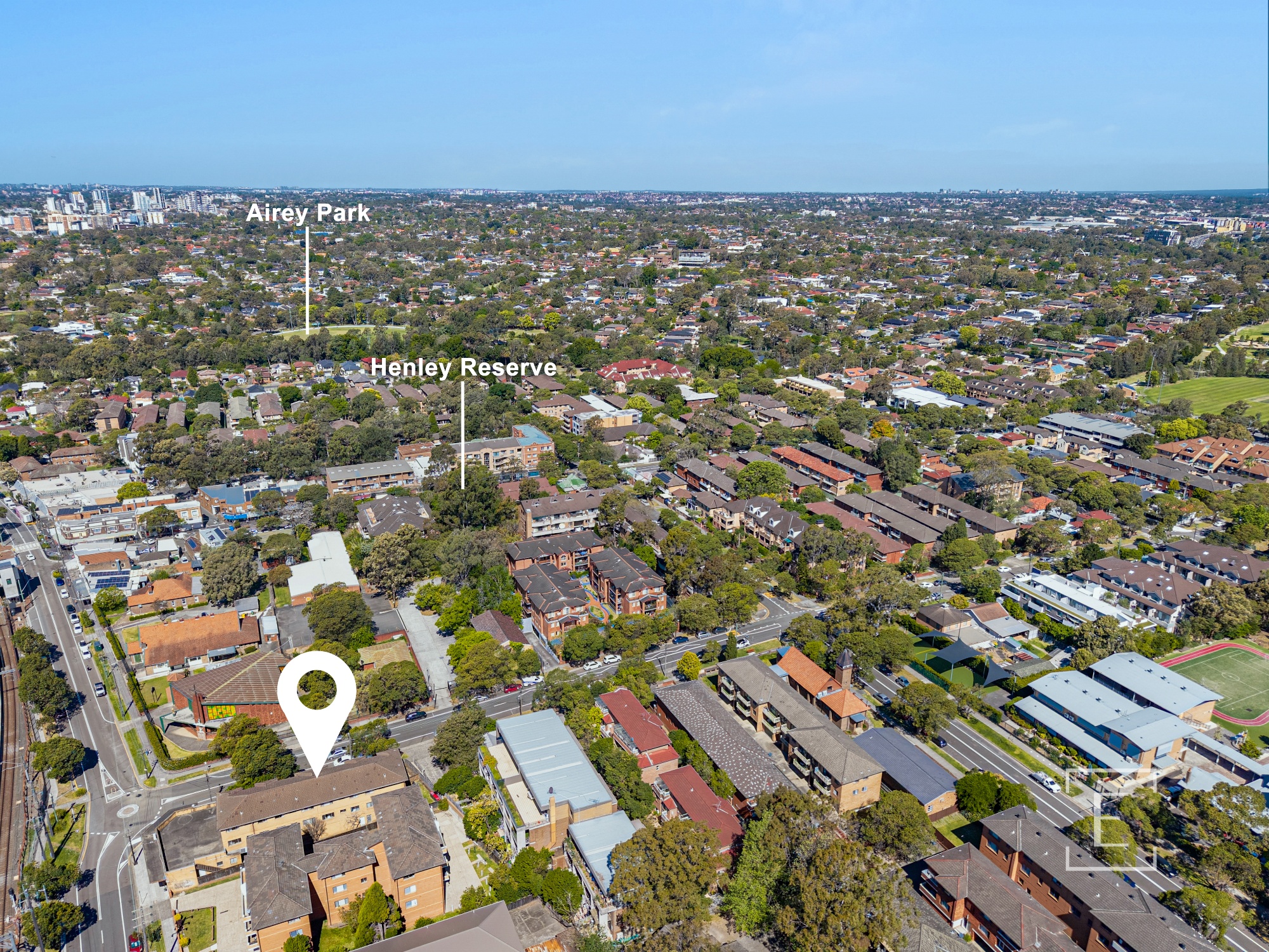 2 / 114 The Crescent, Homebush West