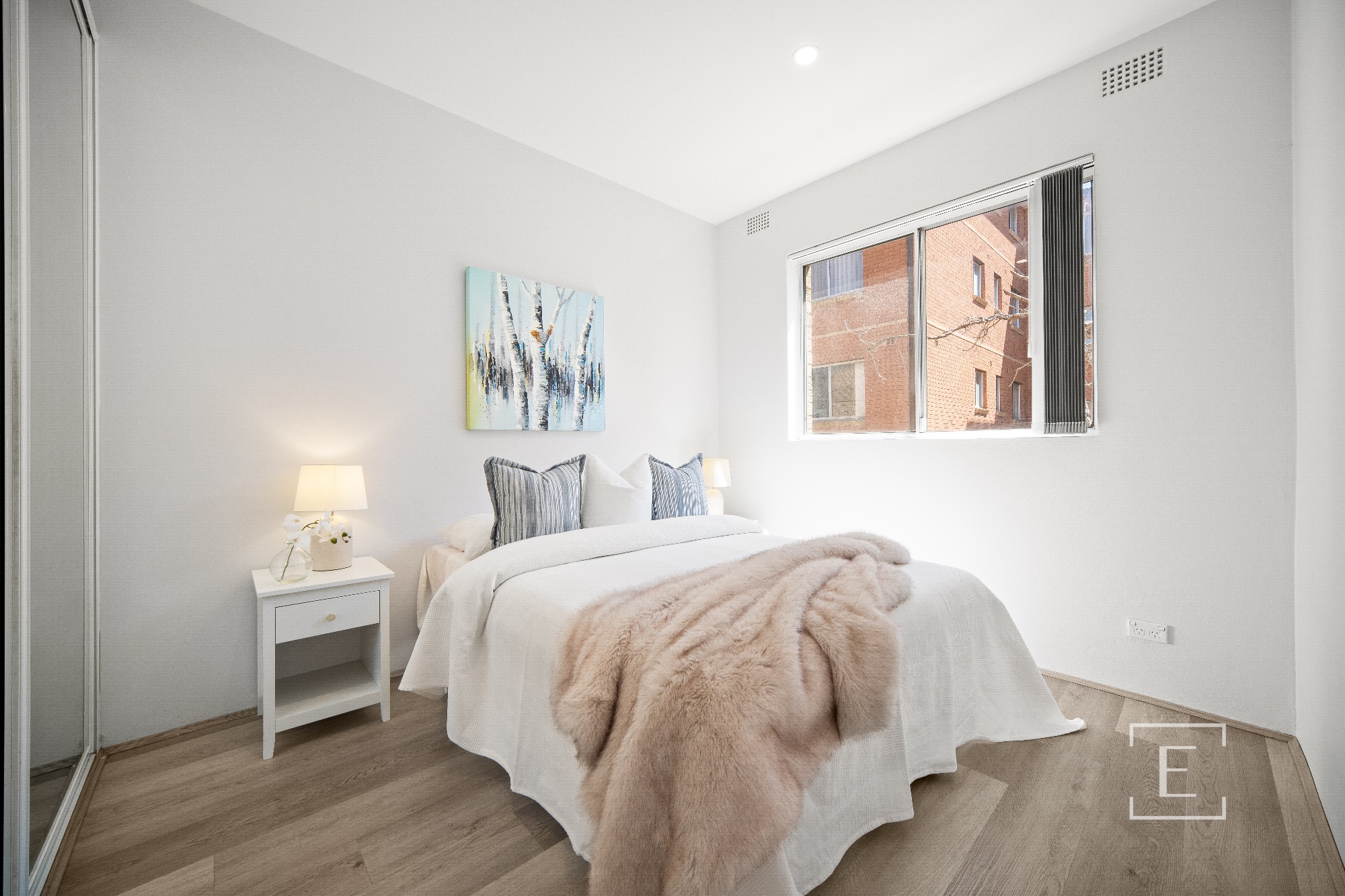 2 / 114 The Crescent, Homebush West
