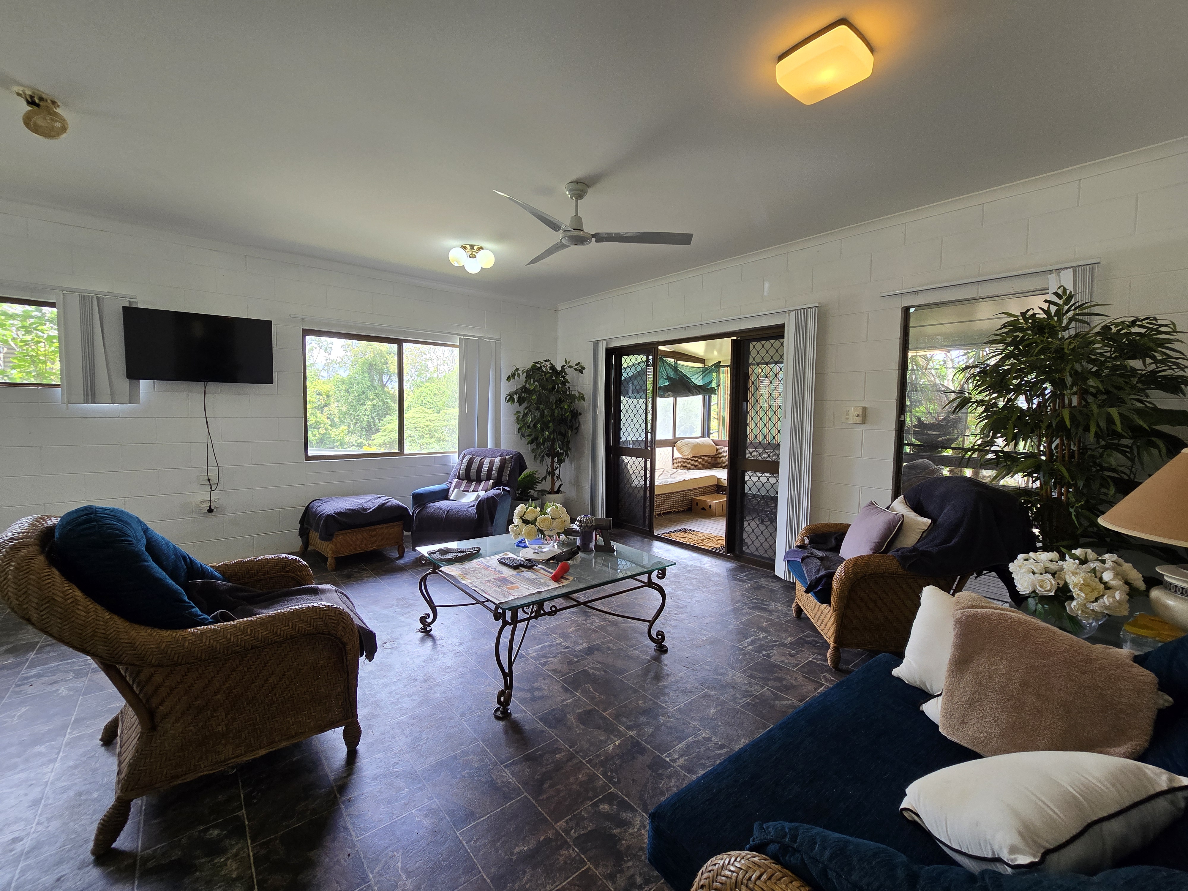 15 Twelfth Avenue, Atherton