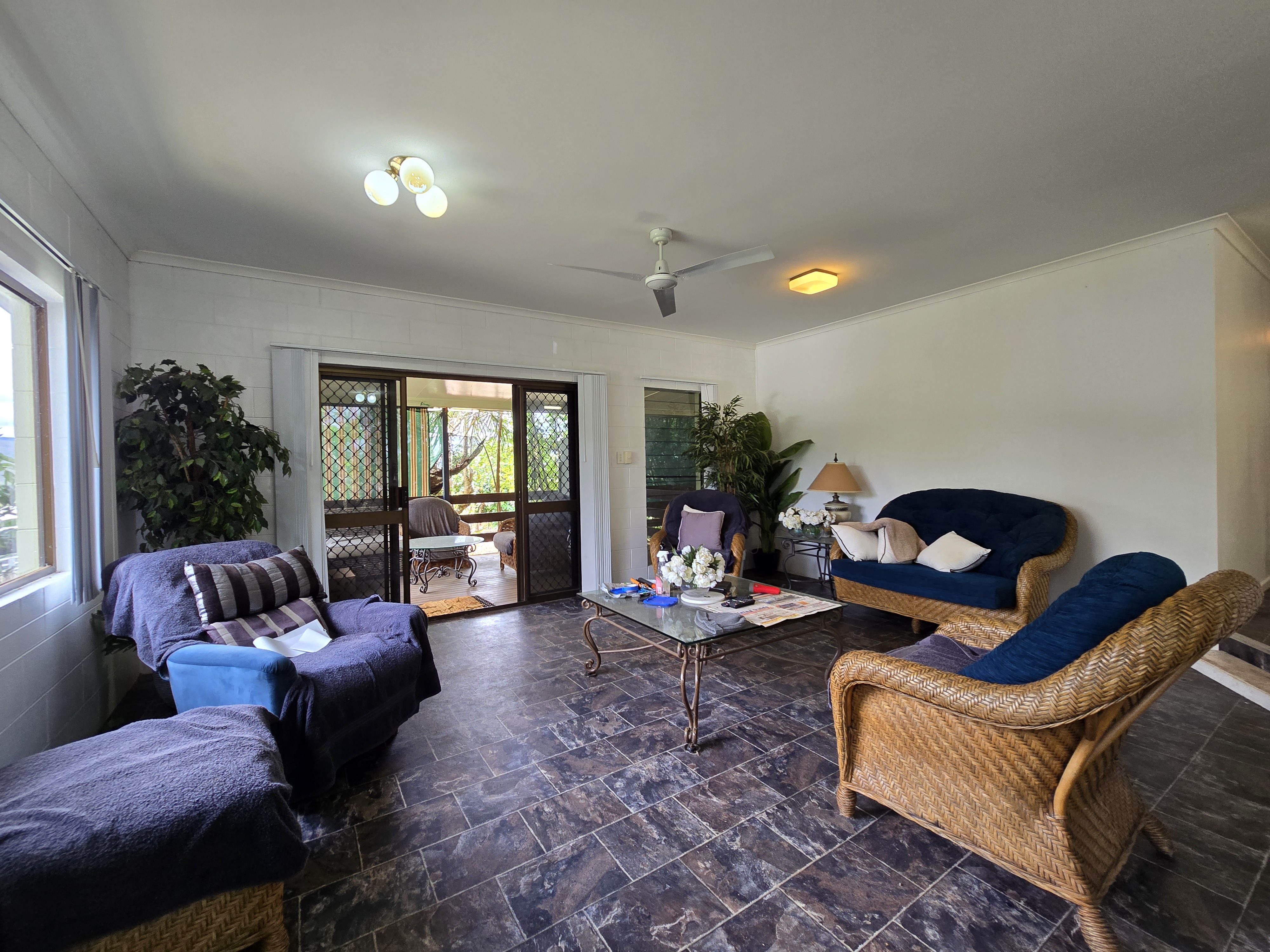 15 Twelfth Avenue, Atherton