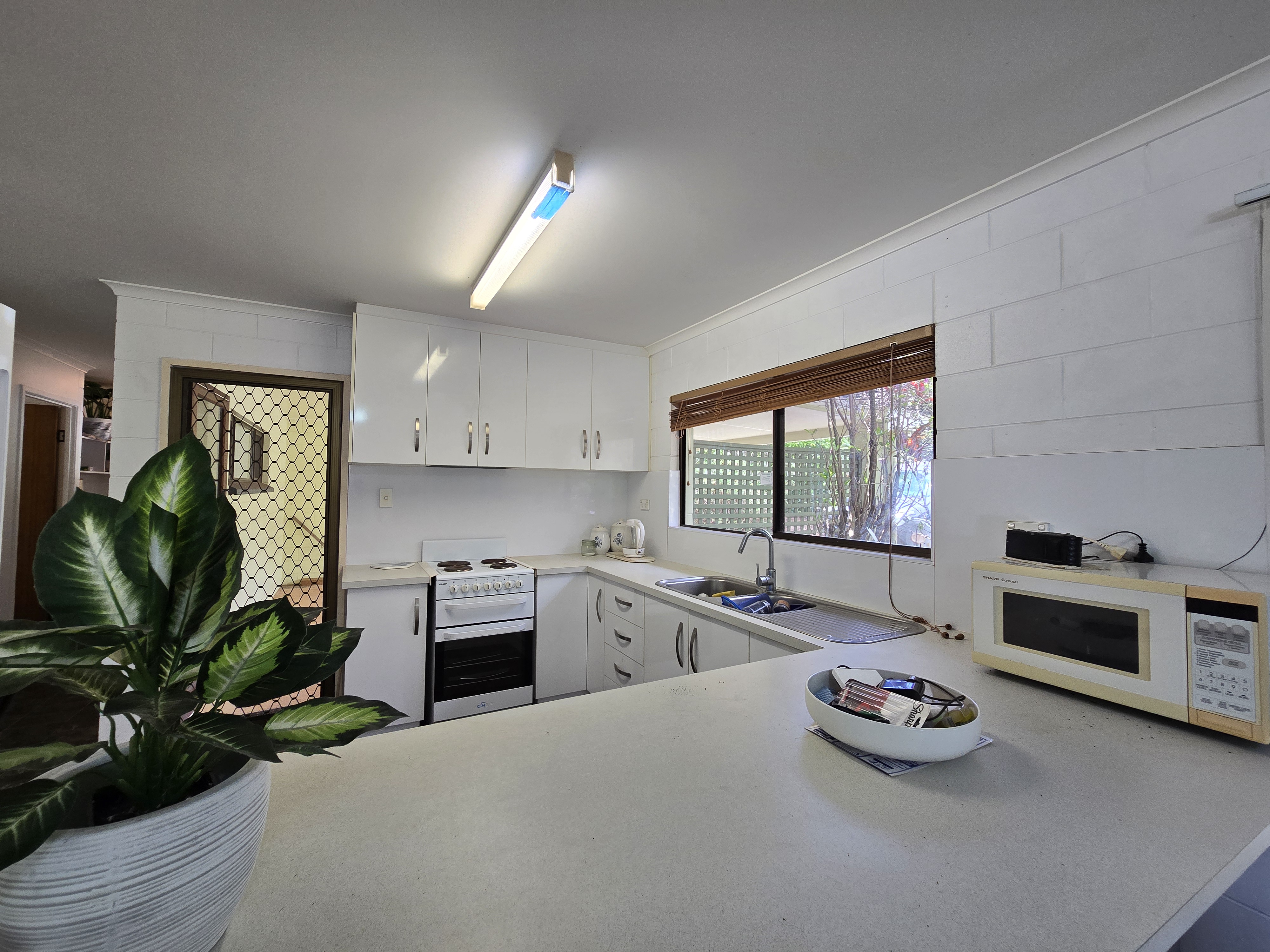 15 Twelfth Avenue, Atherton