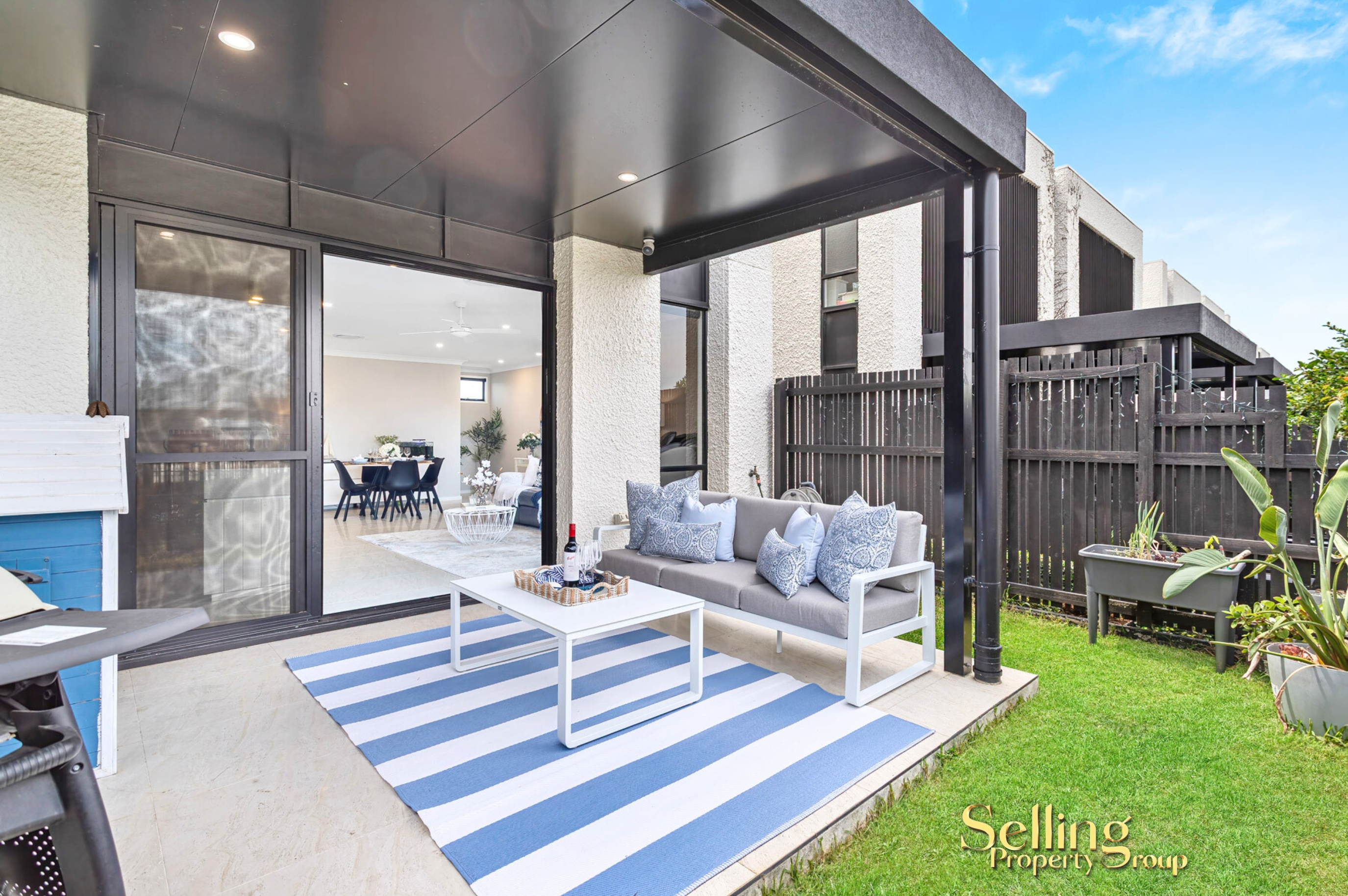 8 / 1 Citron Crescent, Helensvale
