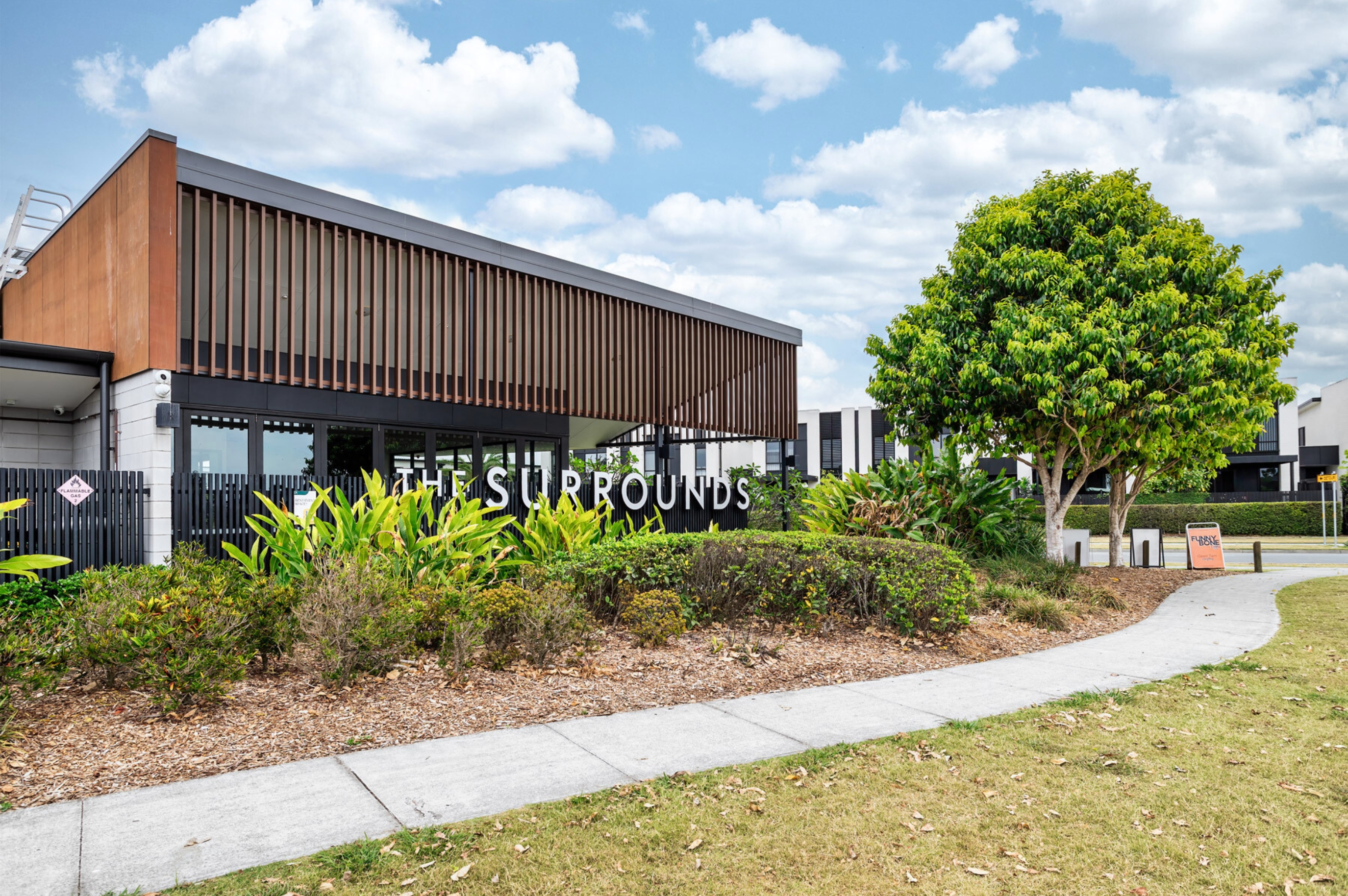 8 / 1 Citron Crescent, Helensvale
