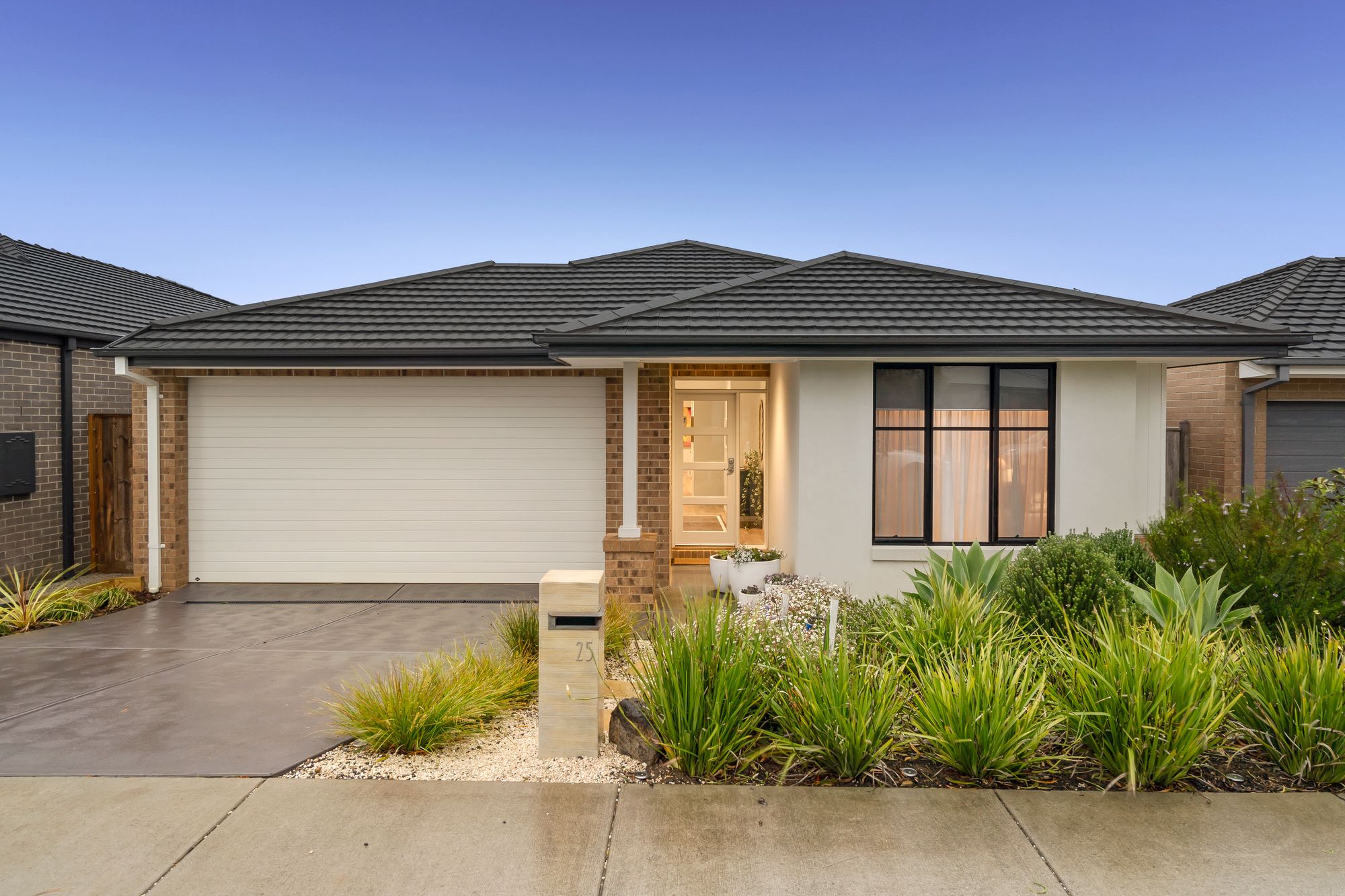 Listing image for 25 Chamberlain Drive, ARMSTRONG CREEK  VIC  3217