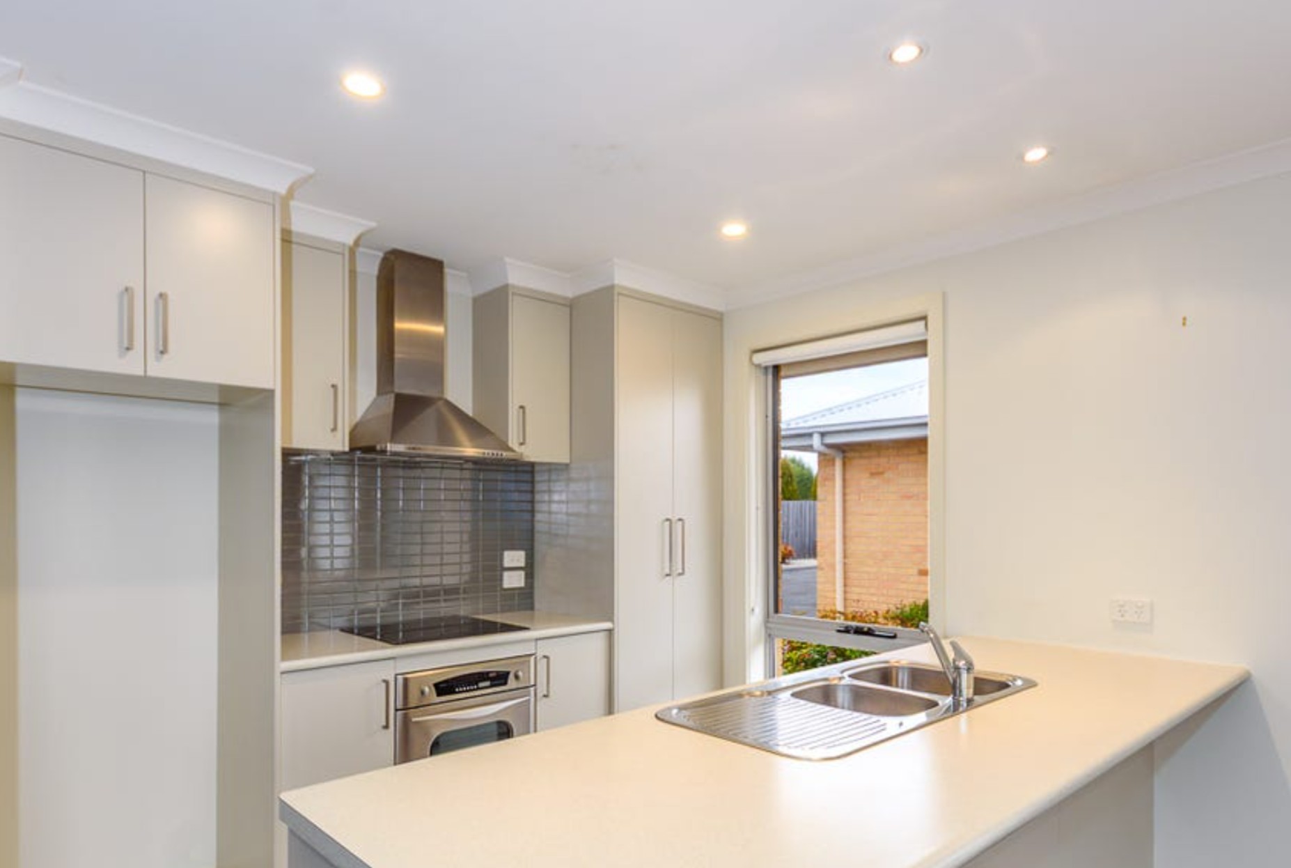 2 / 13 Bradford Avenue, Prospect Vale