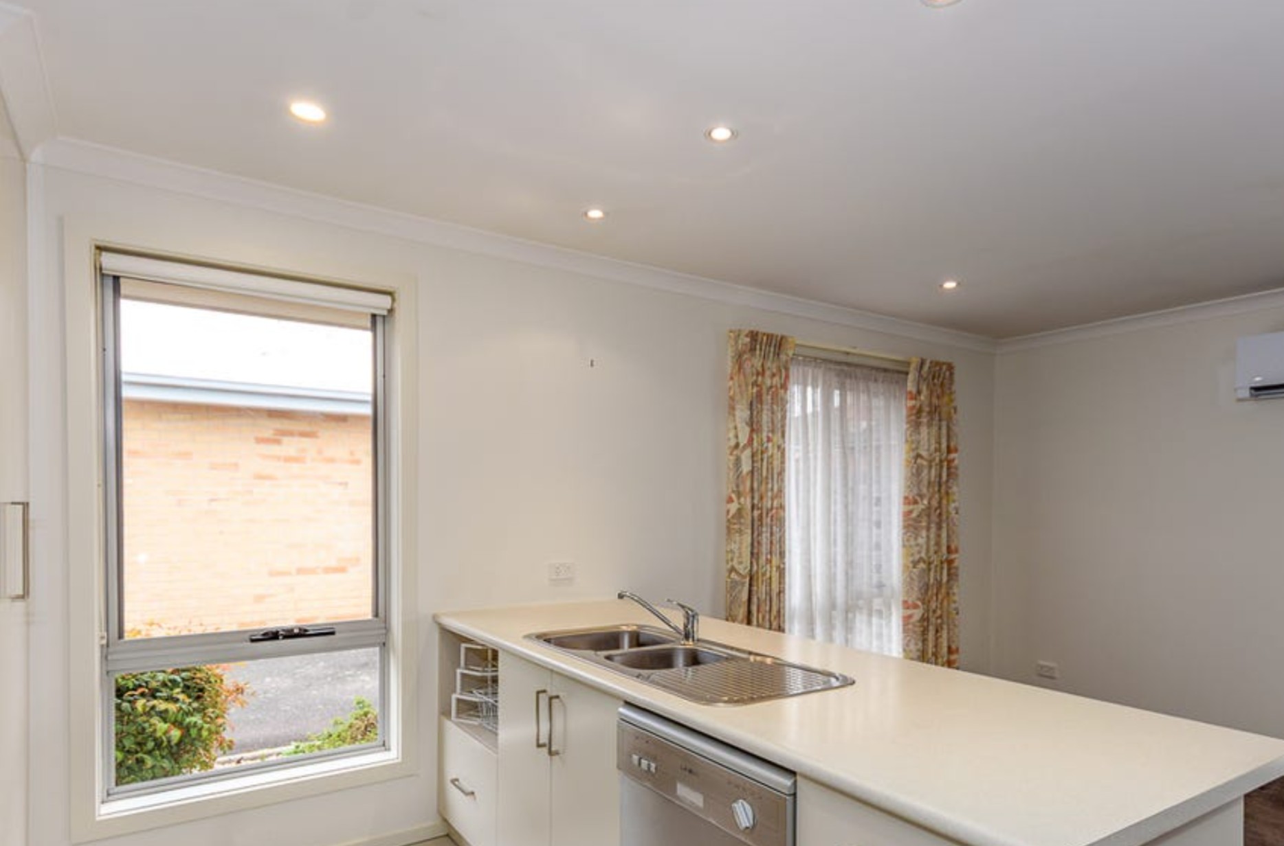 2 / 13 Bradford Avenue, Prospect Vale