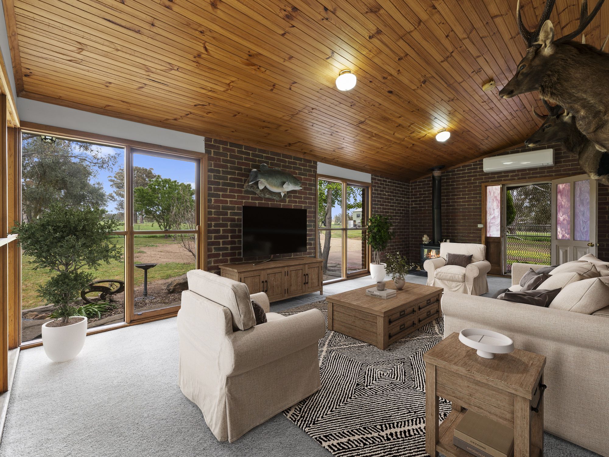 560 Old Tolmie Road, Mansfield