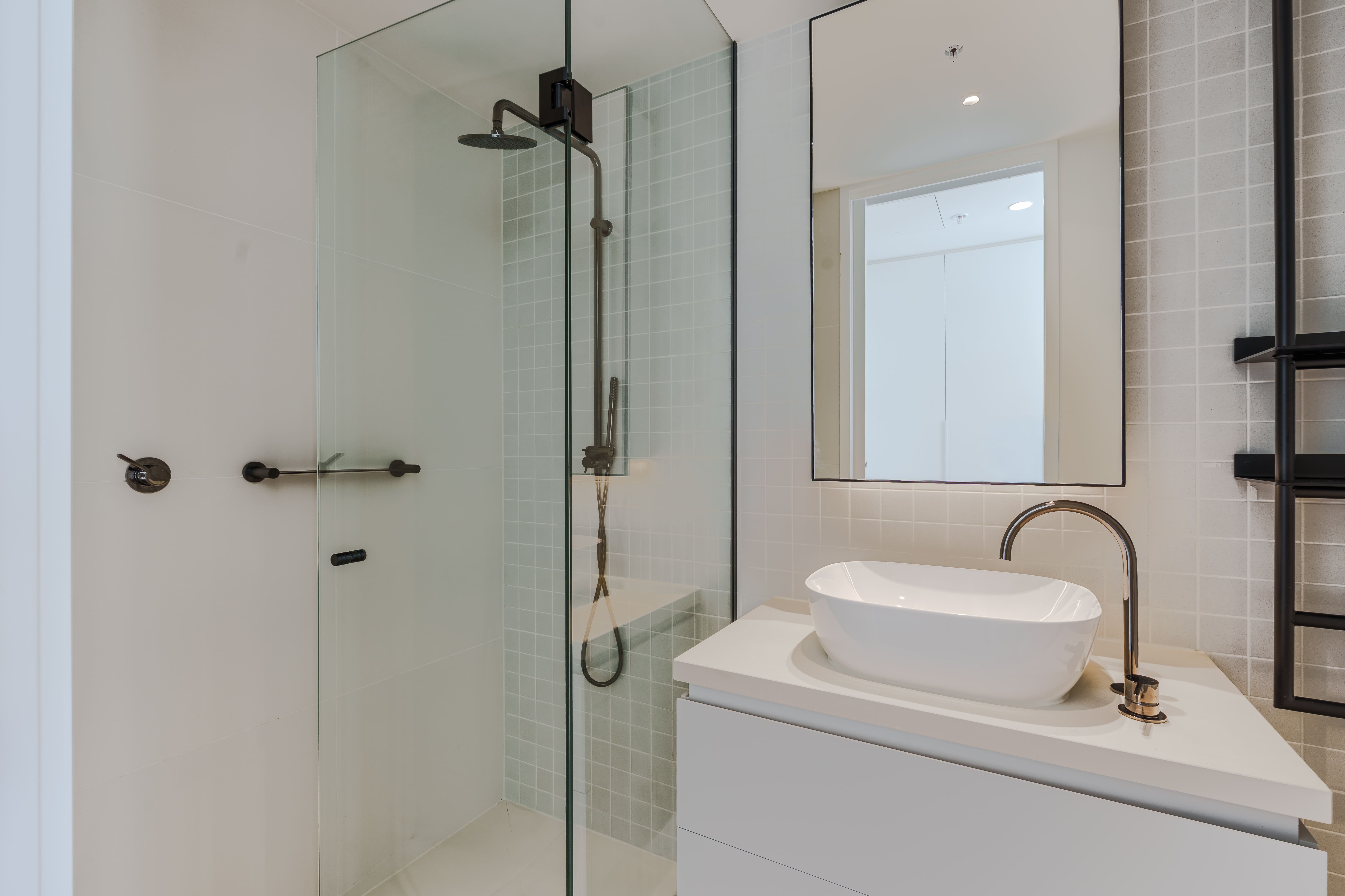 Sleek Two-Bedroom Apartment in South Melbourne