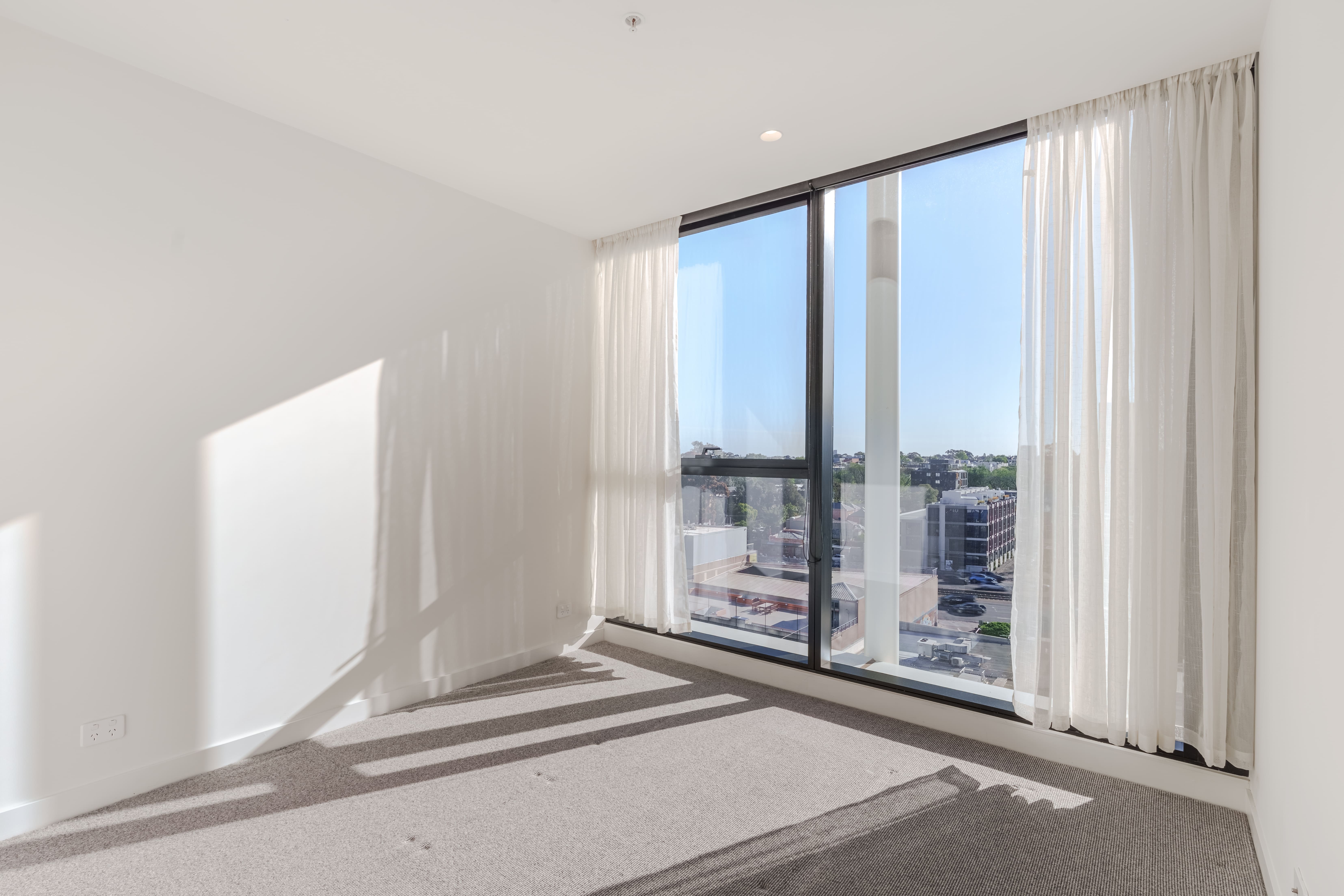 Sleek Two-Bedroom Apartment in South Melbourne