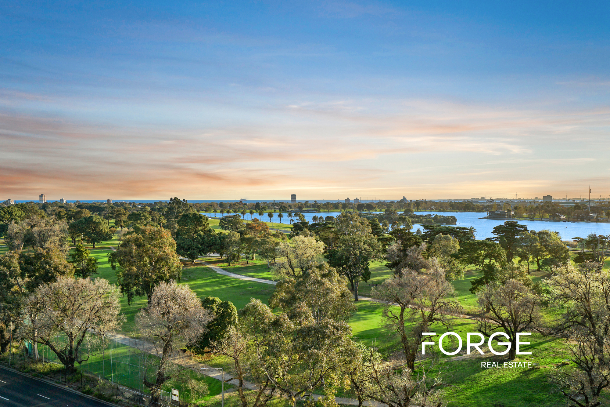 802 / 14 Queens Road, MELBOURNE