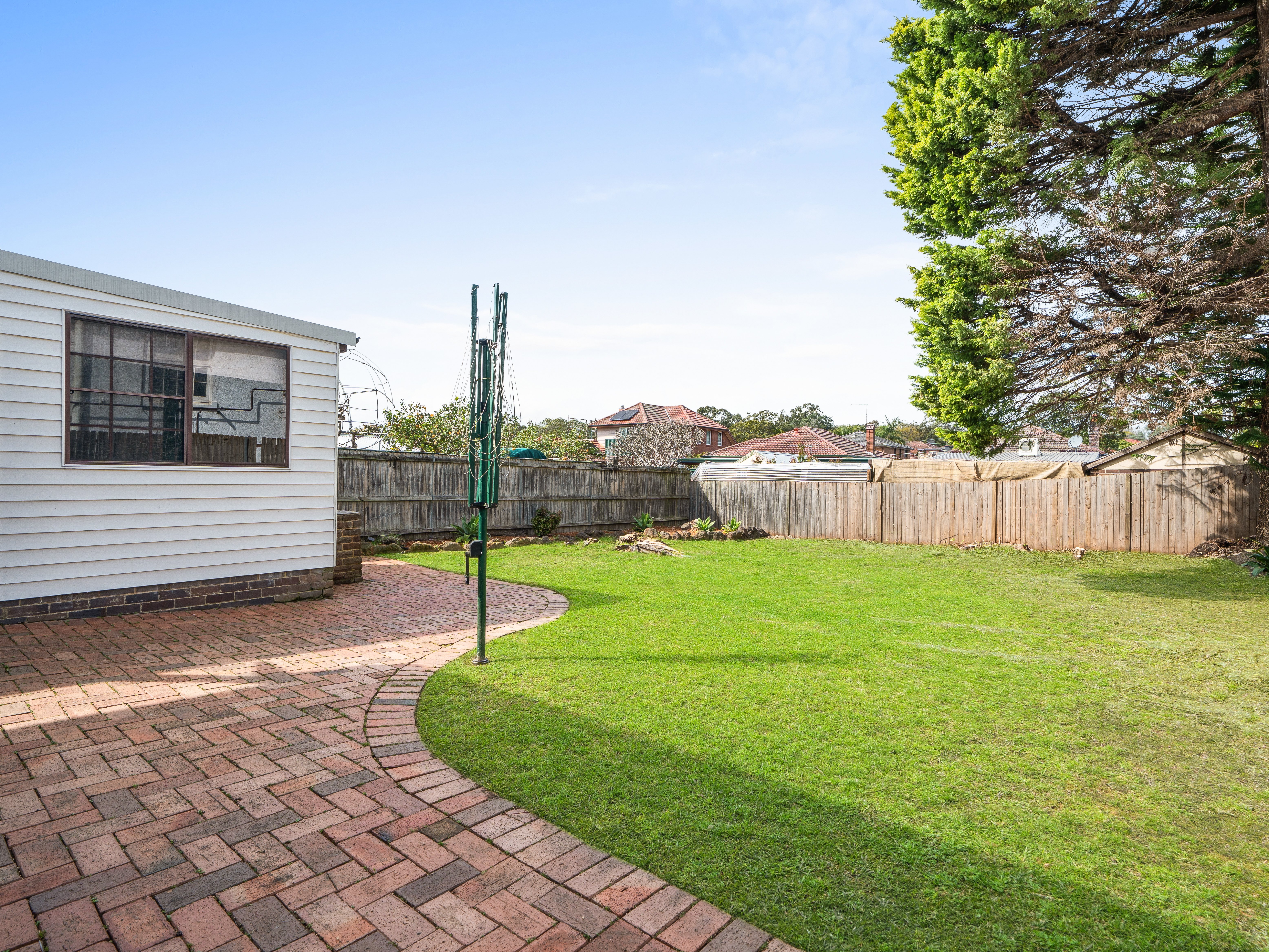 84 Nirranda Street, Concord West