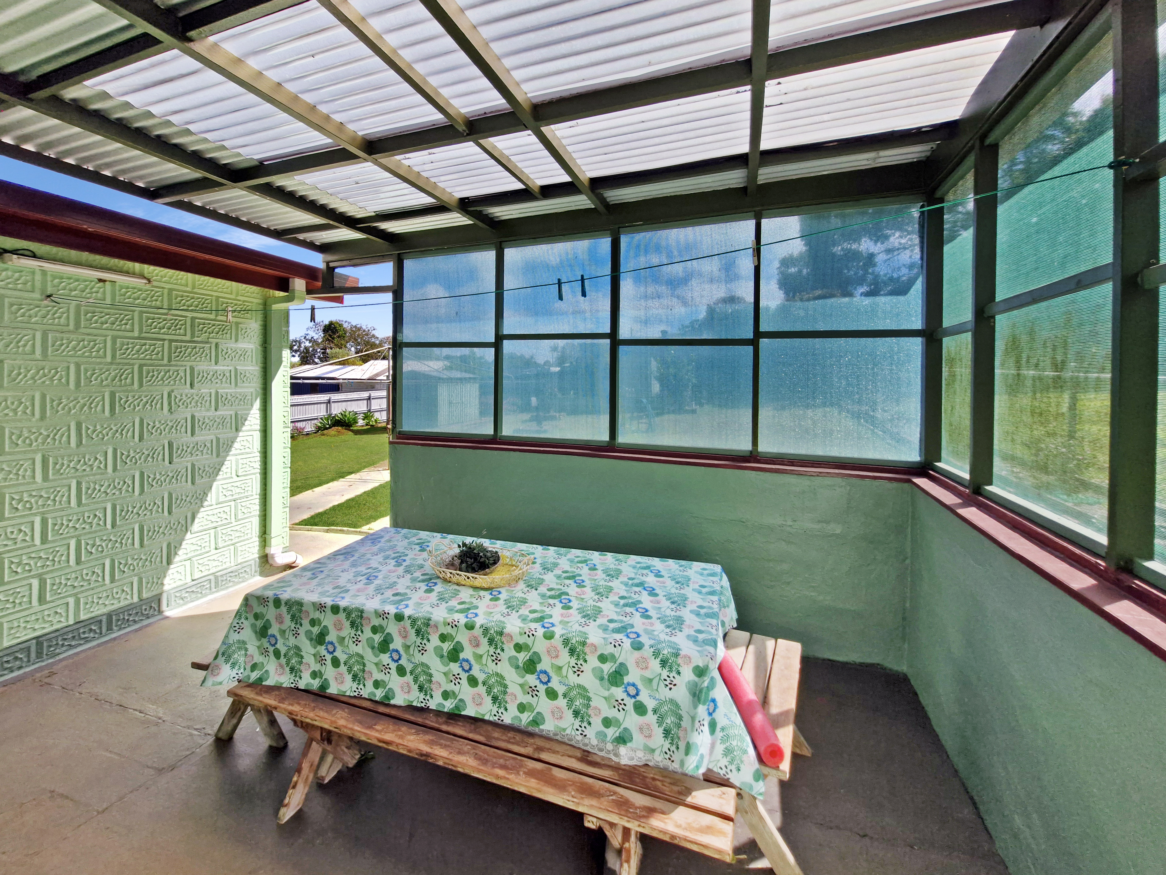 8 Maher Street, Atherton