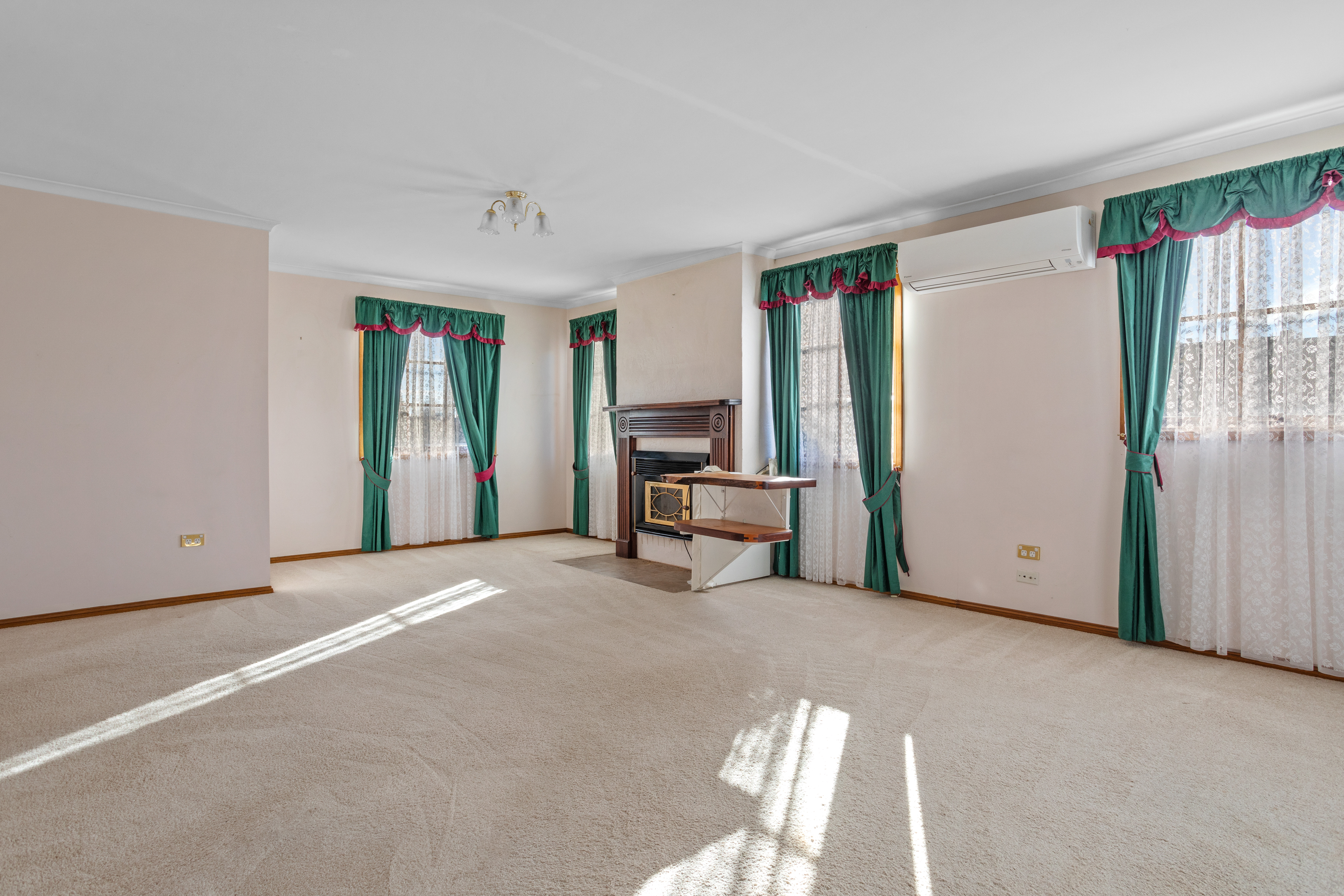 123 High Street, Campbell Town