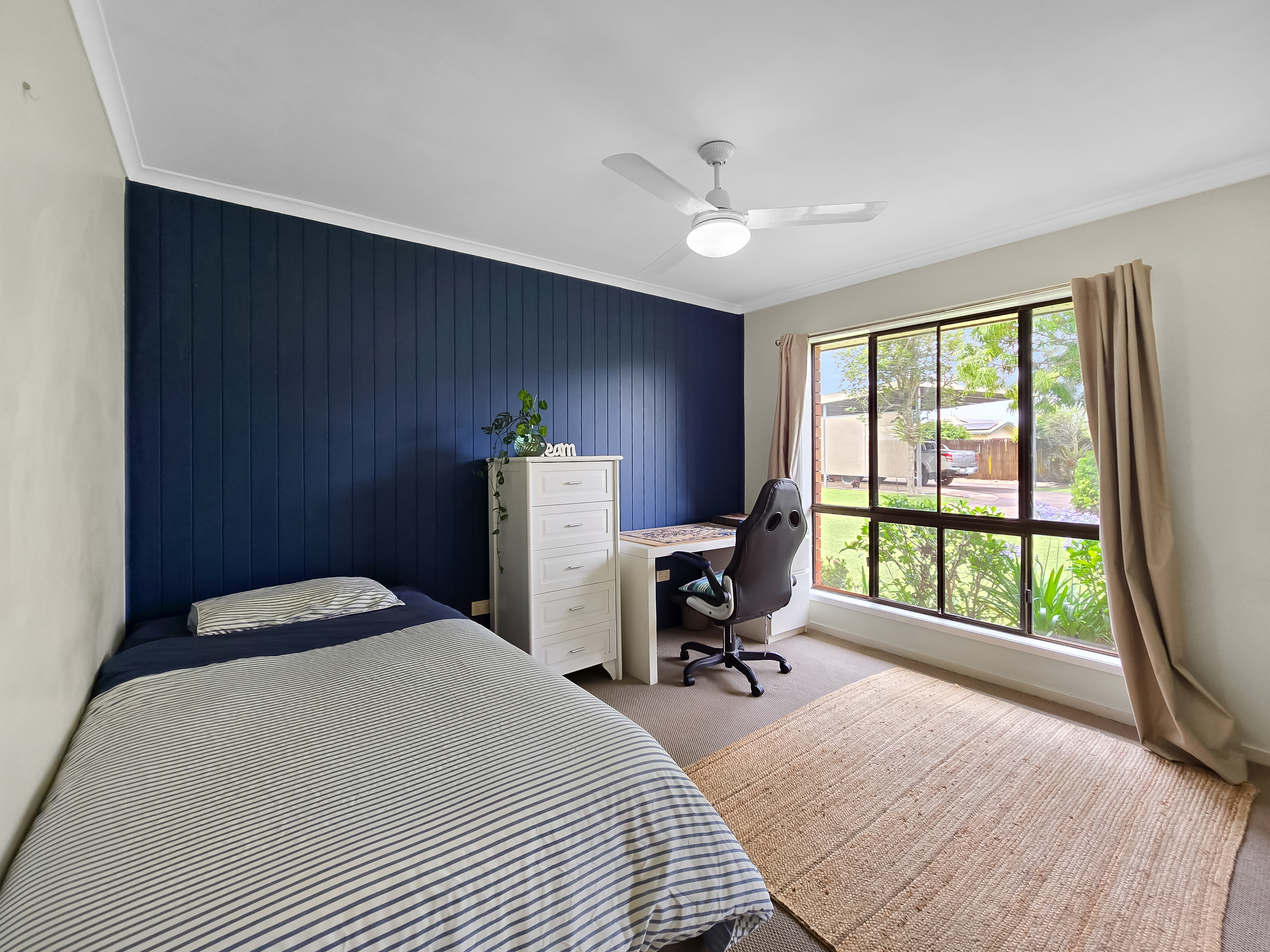 37 Holm Street, Atherton