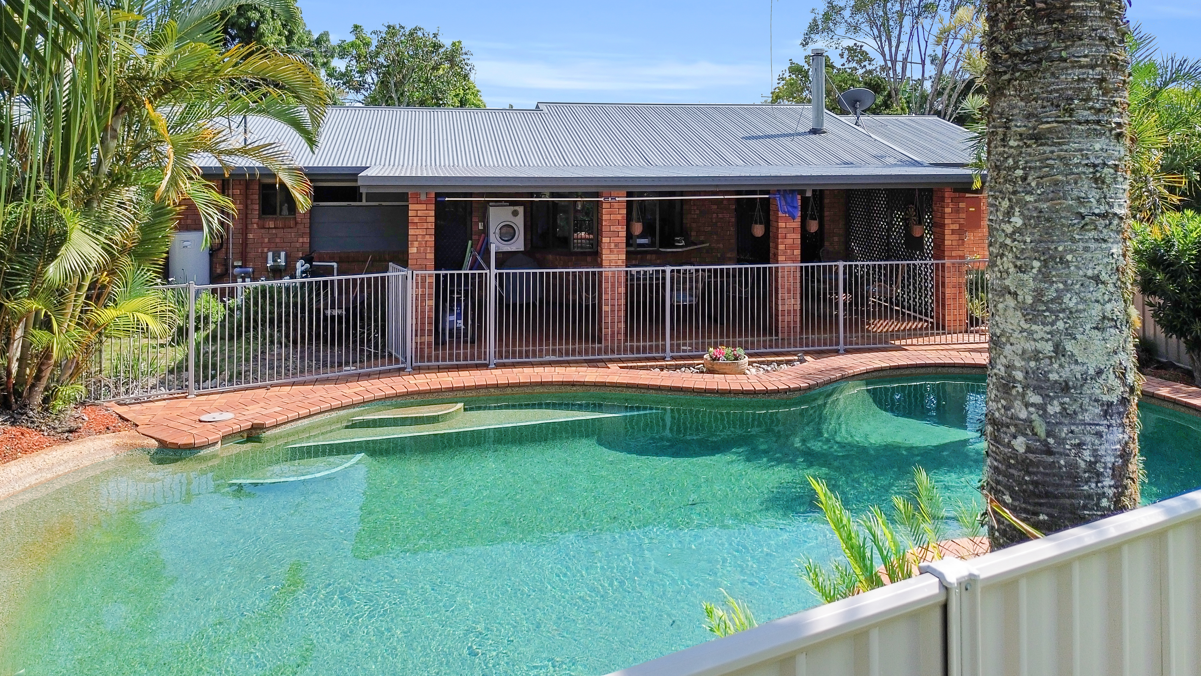 37 Holm Street, Atherton