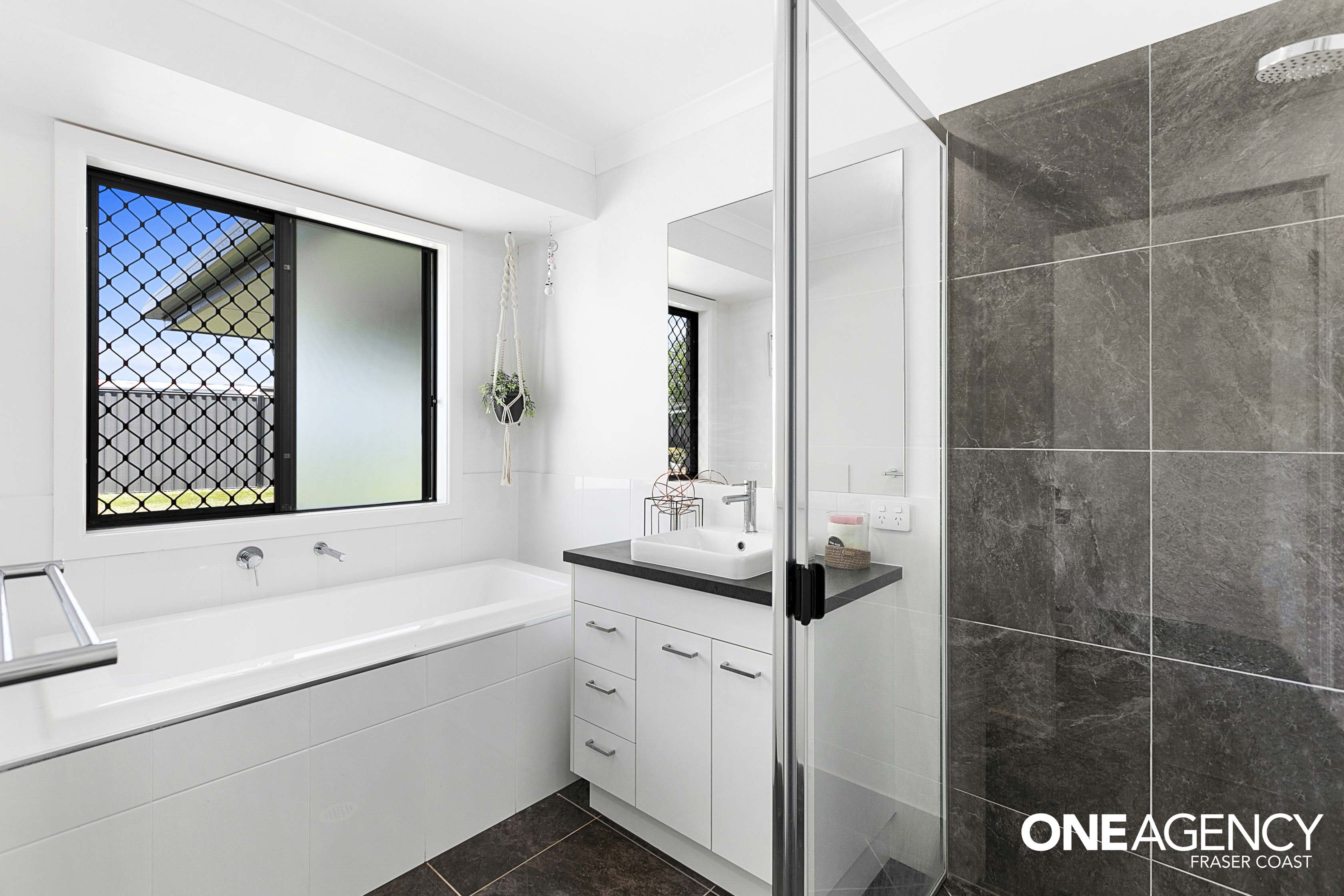 57 Ronaldo Way, Urangan