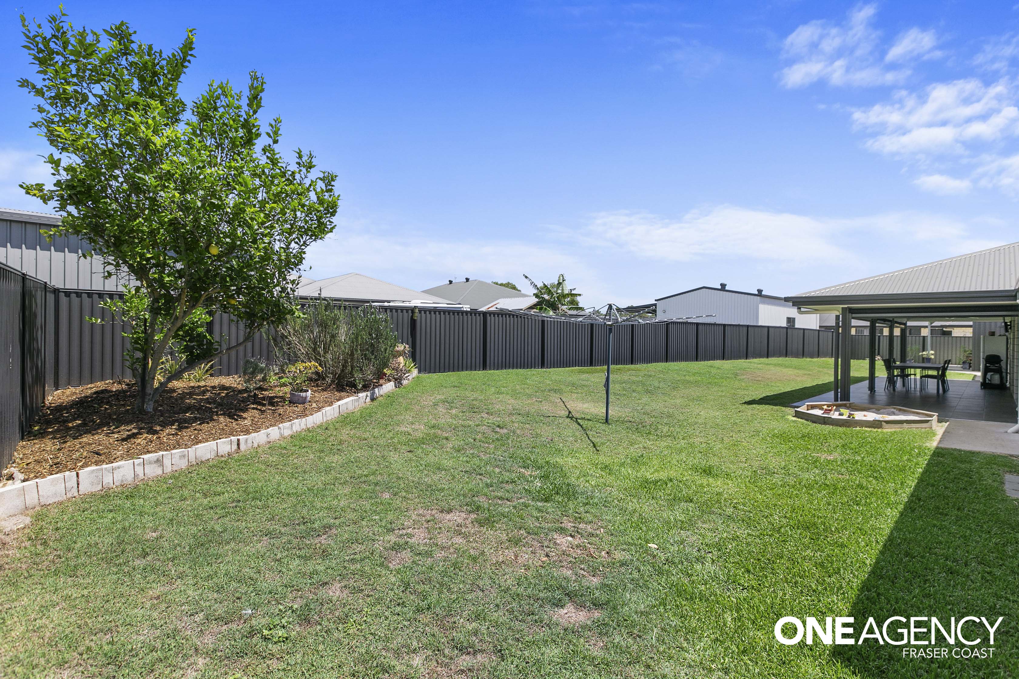 57 Ronaldo Way, Urangan