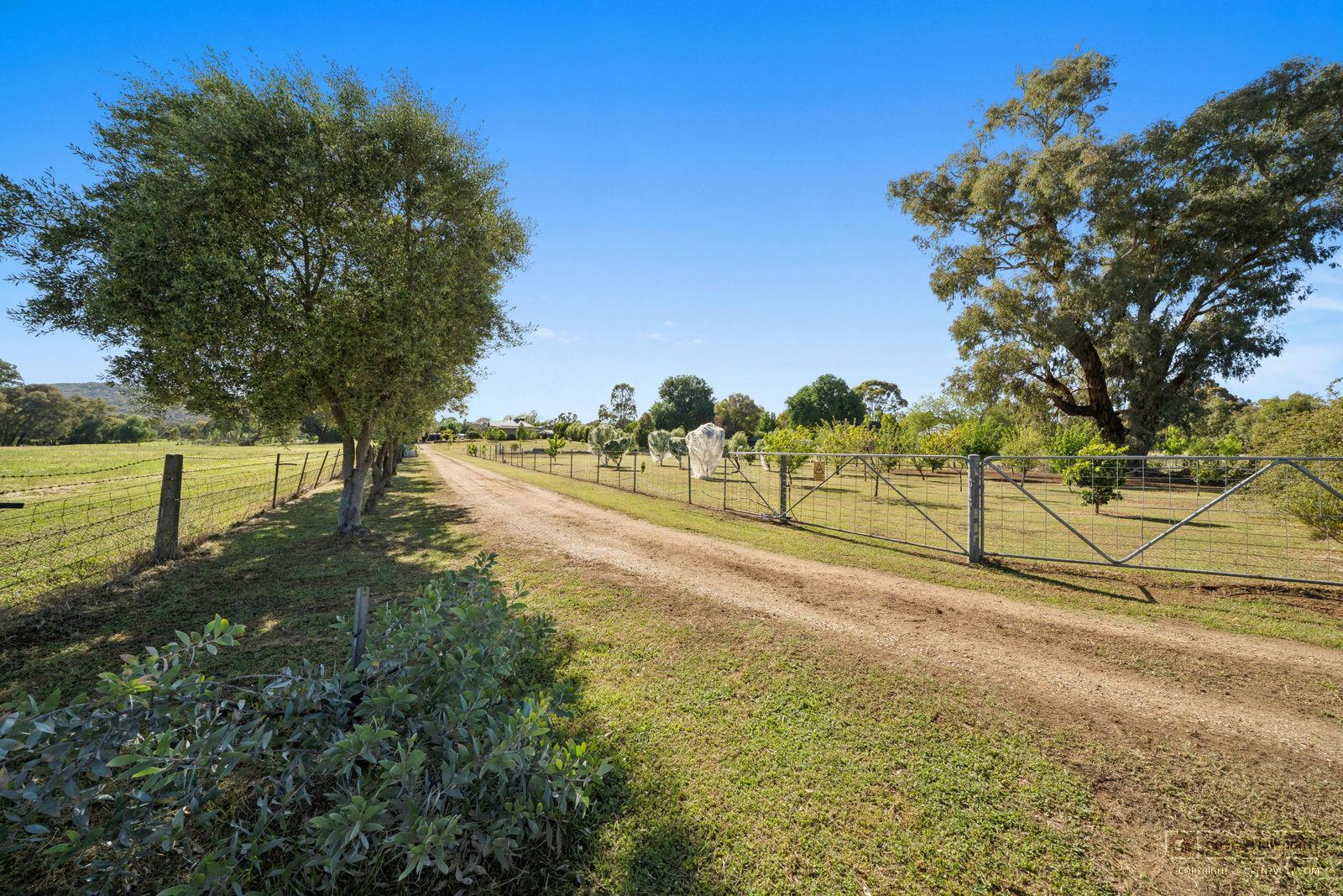 20 Old Pound Road, Eldorado