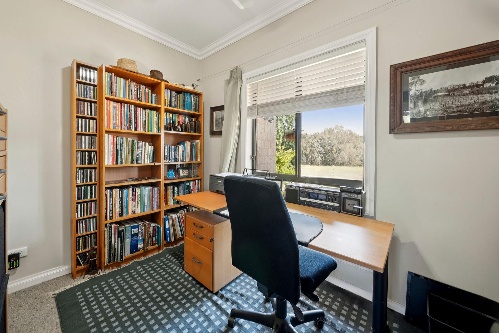 20 Old Pound Road, Eldorado