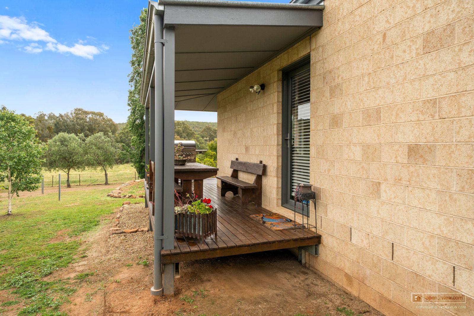 20 Old Pound Road, Eldorado