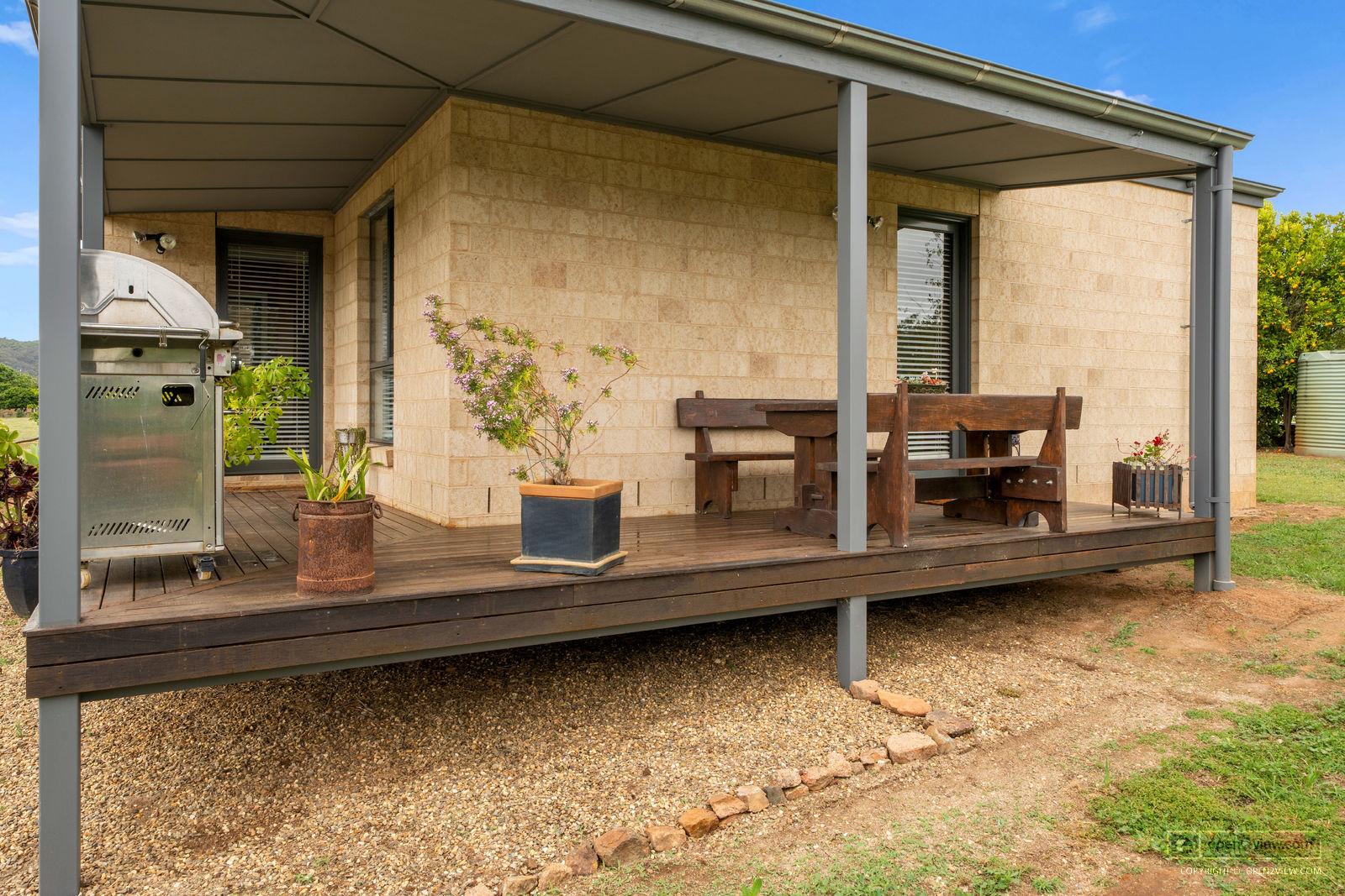 20 Old Pound Road, Eldorado