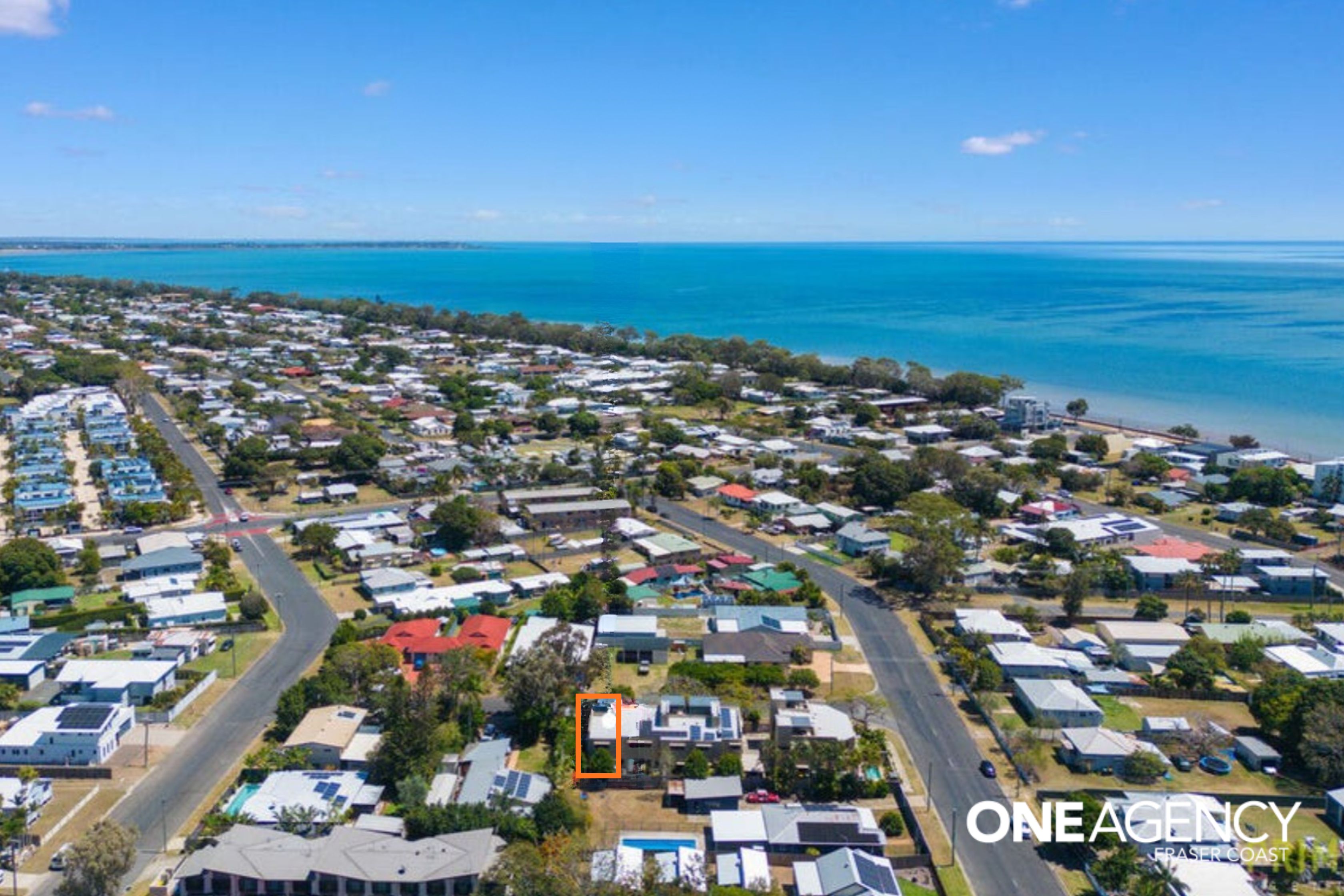 1 / 19 King Street, Urangan