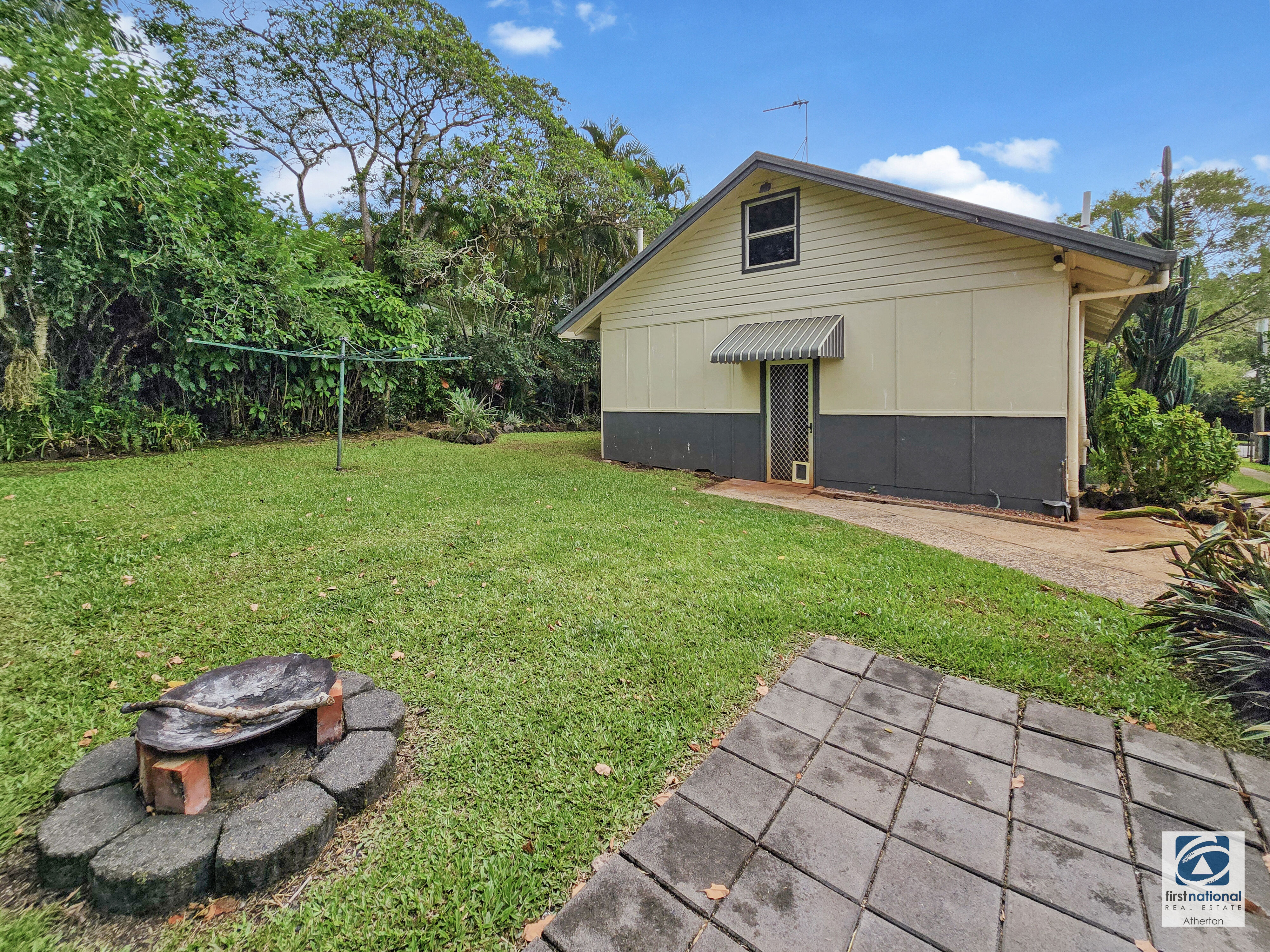 8 Evans Street , Atherton