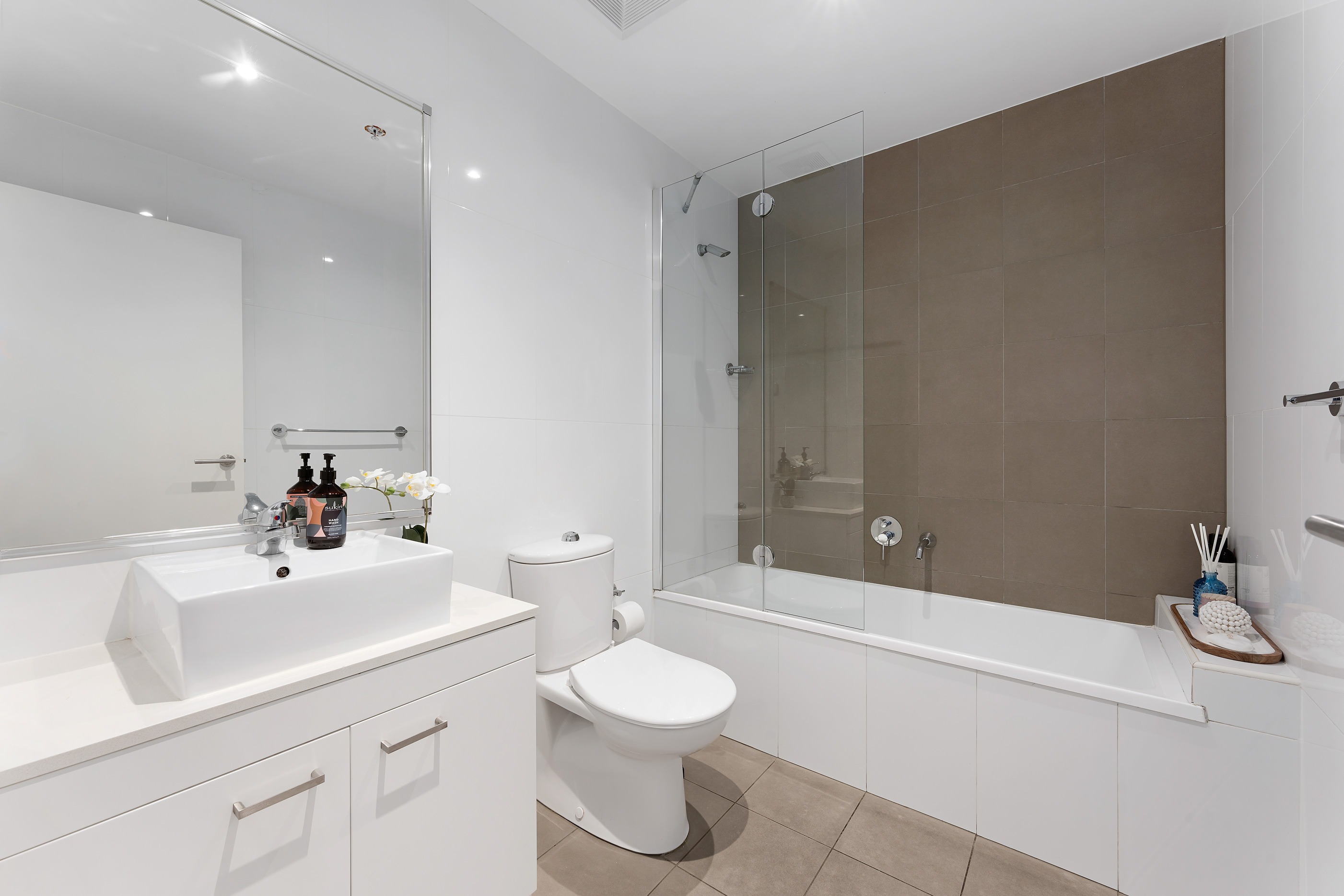 1002 / 157 Redfern Street - Main View 6