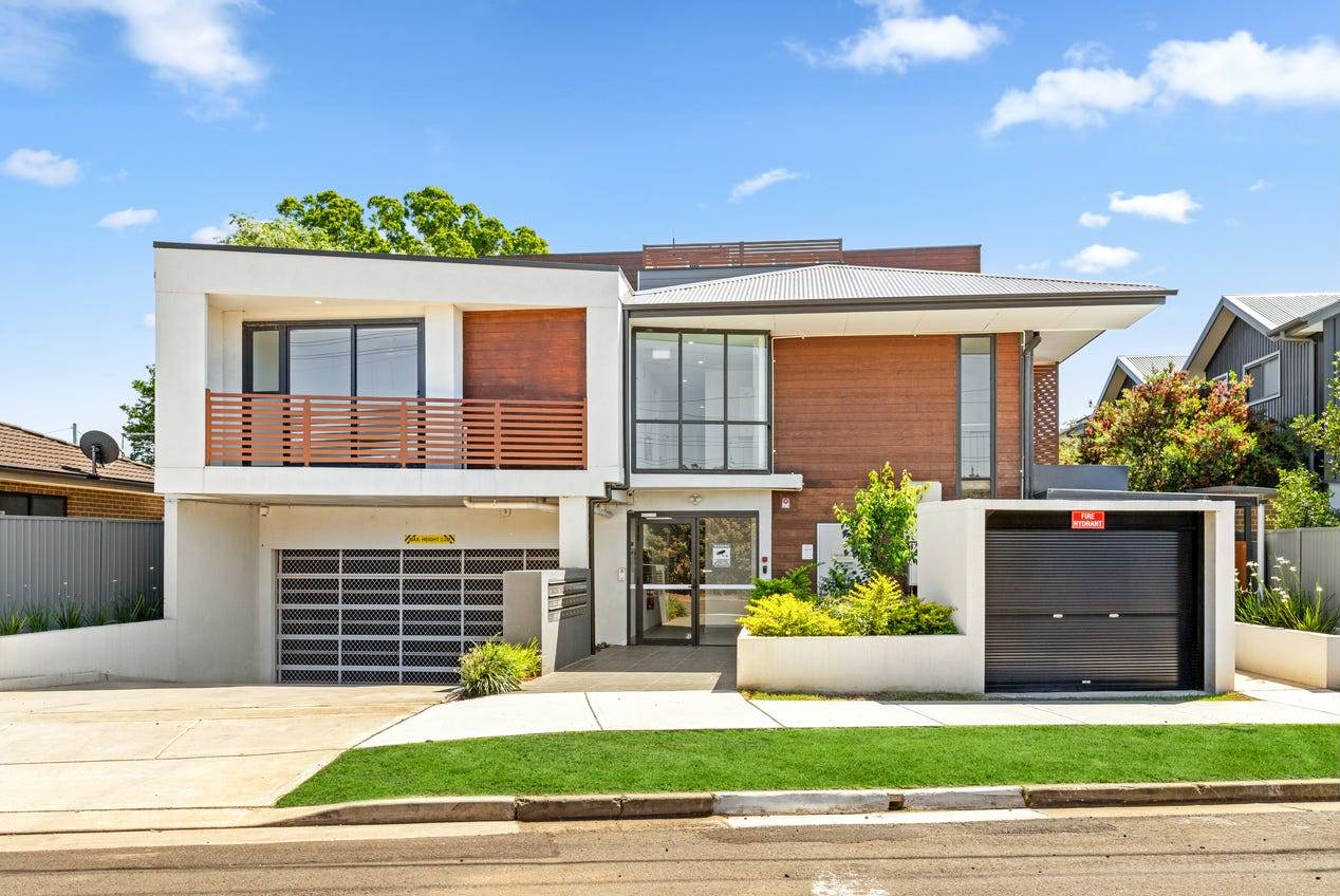 45 Park Avenue, Kingswood