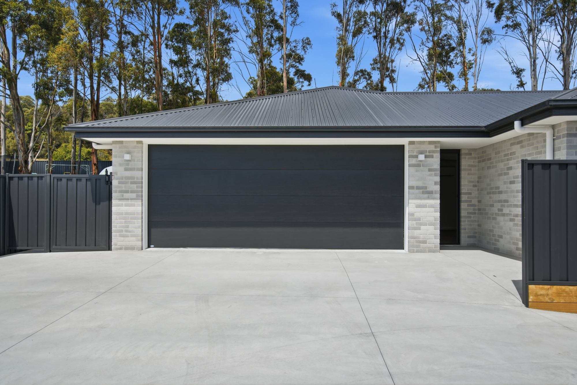 2 / 67 Parkfield Drive, Youngtown