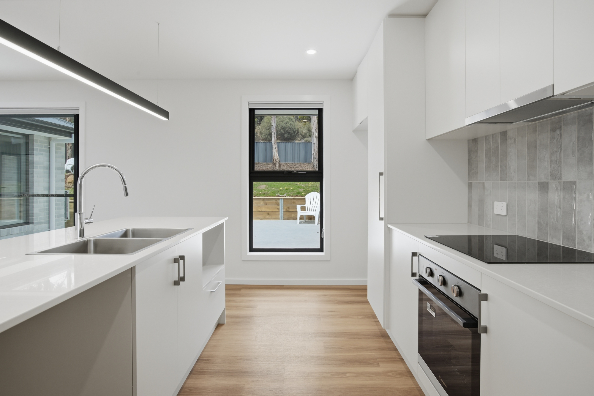 2 / 67 Parkfield Drive, Youngtown