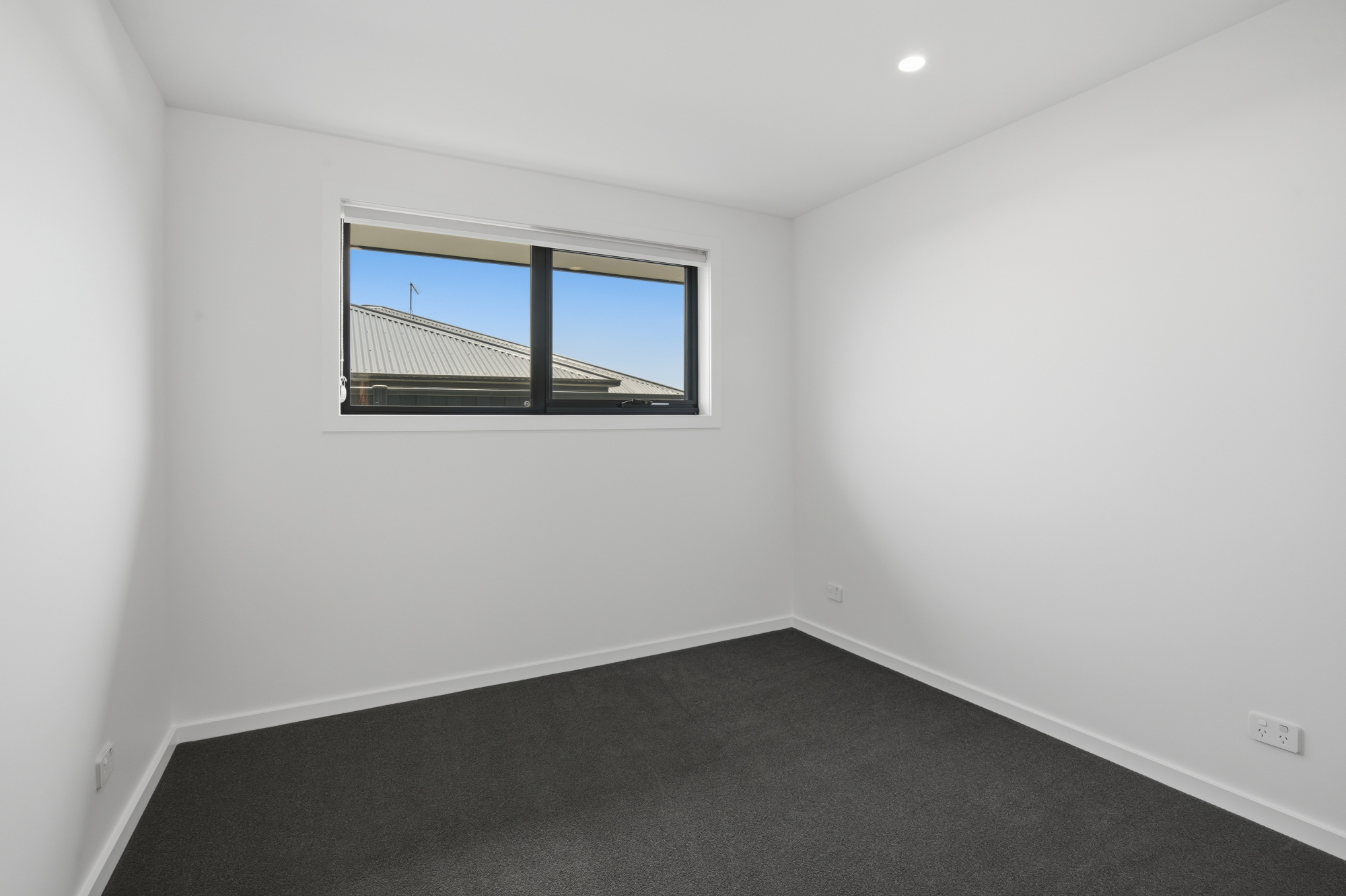 2 / 67 Parkfield Drive, Youngtown