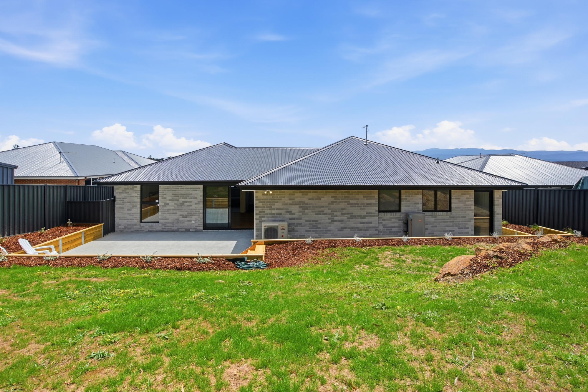 2 / 67 Parkfield Drive, Youngtown