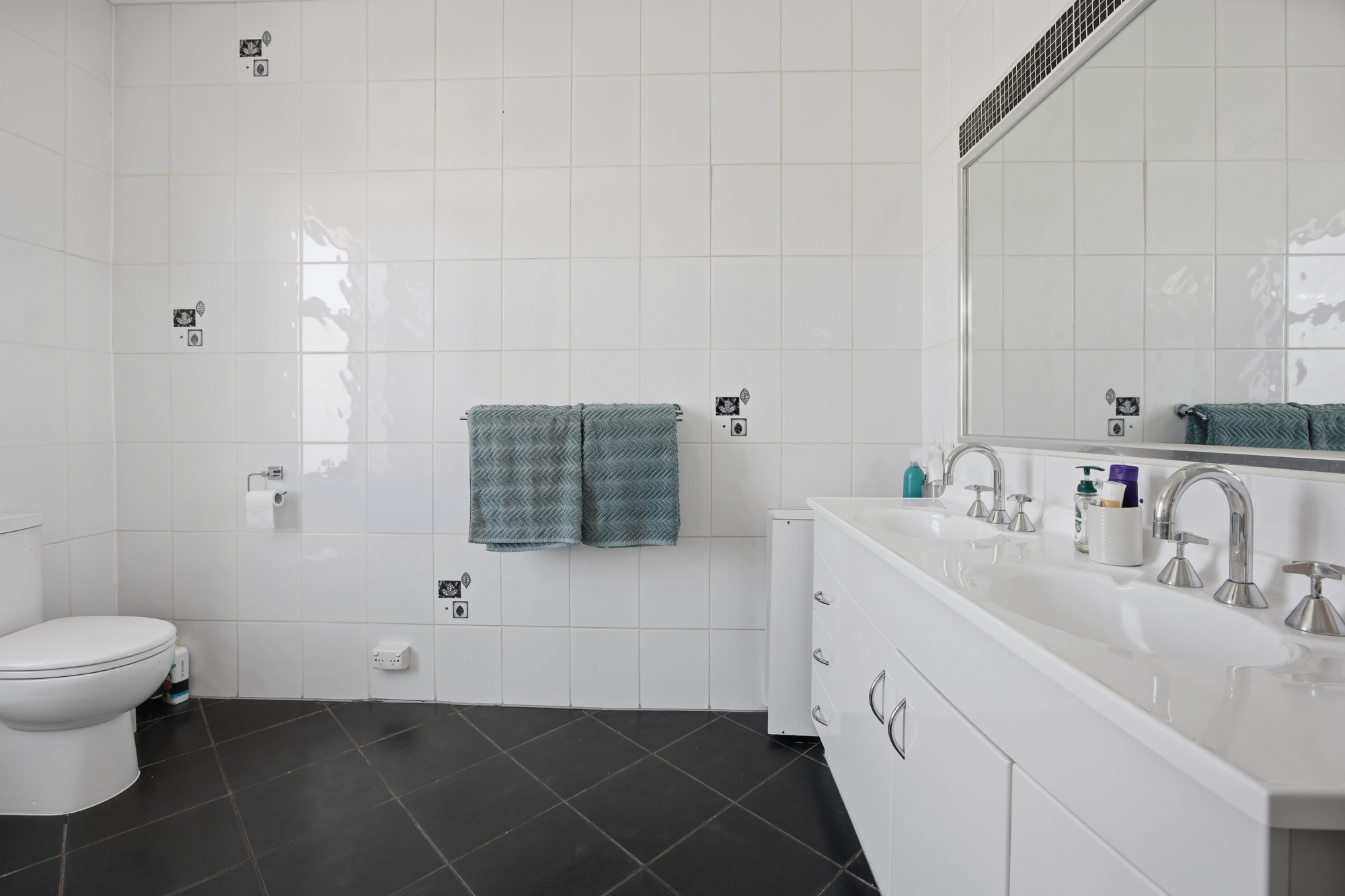 379 Evandale Road, Western Junction