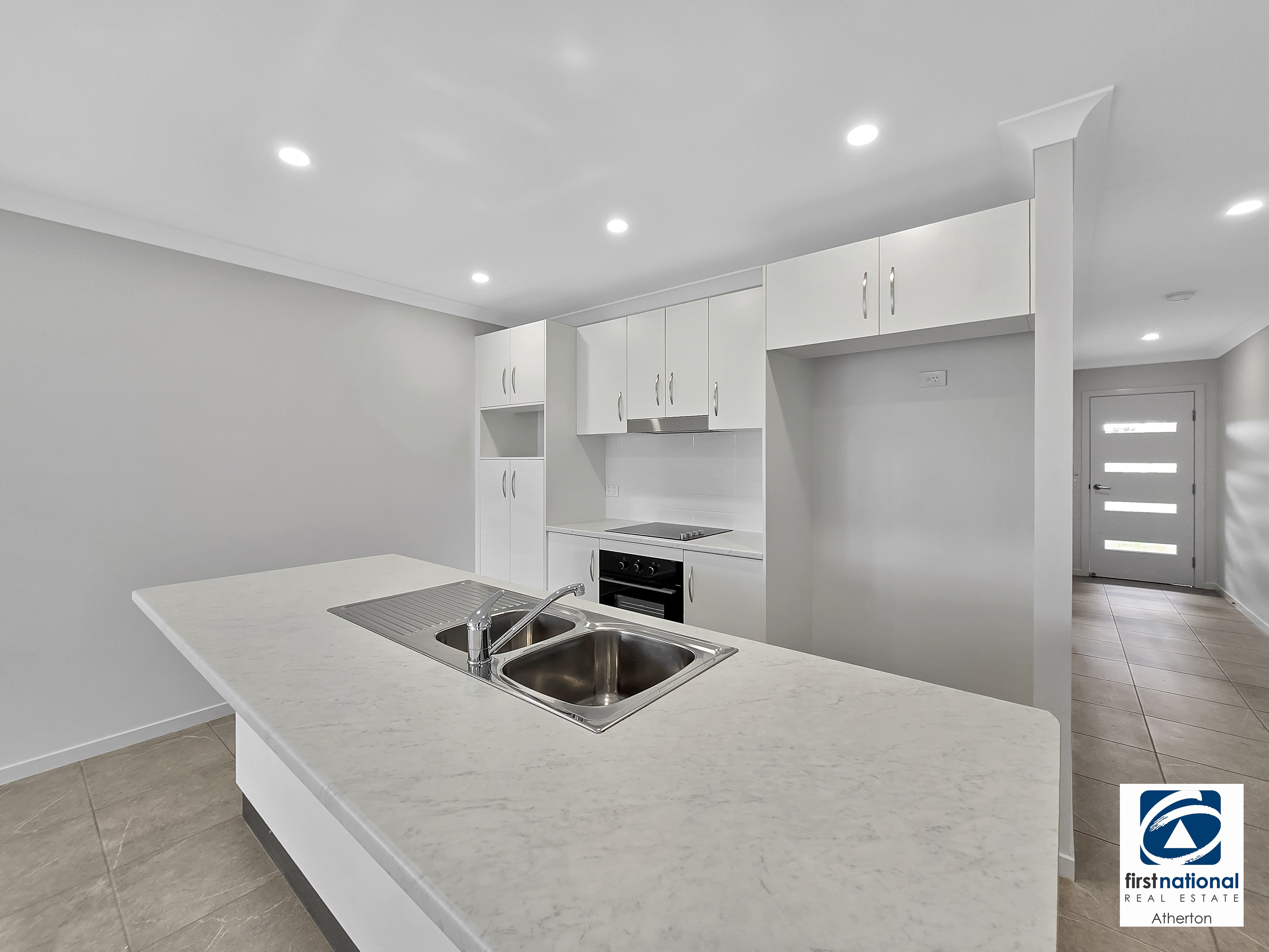 65 Tumbare Street, Atherton