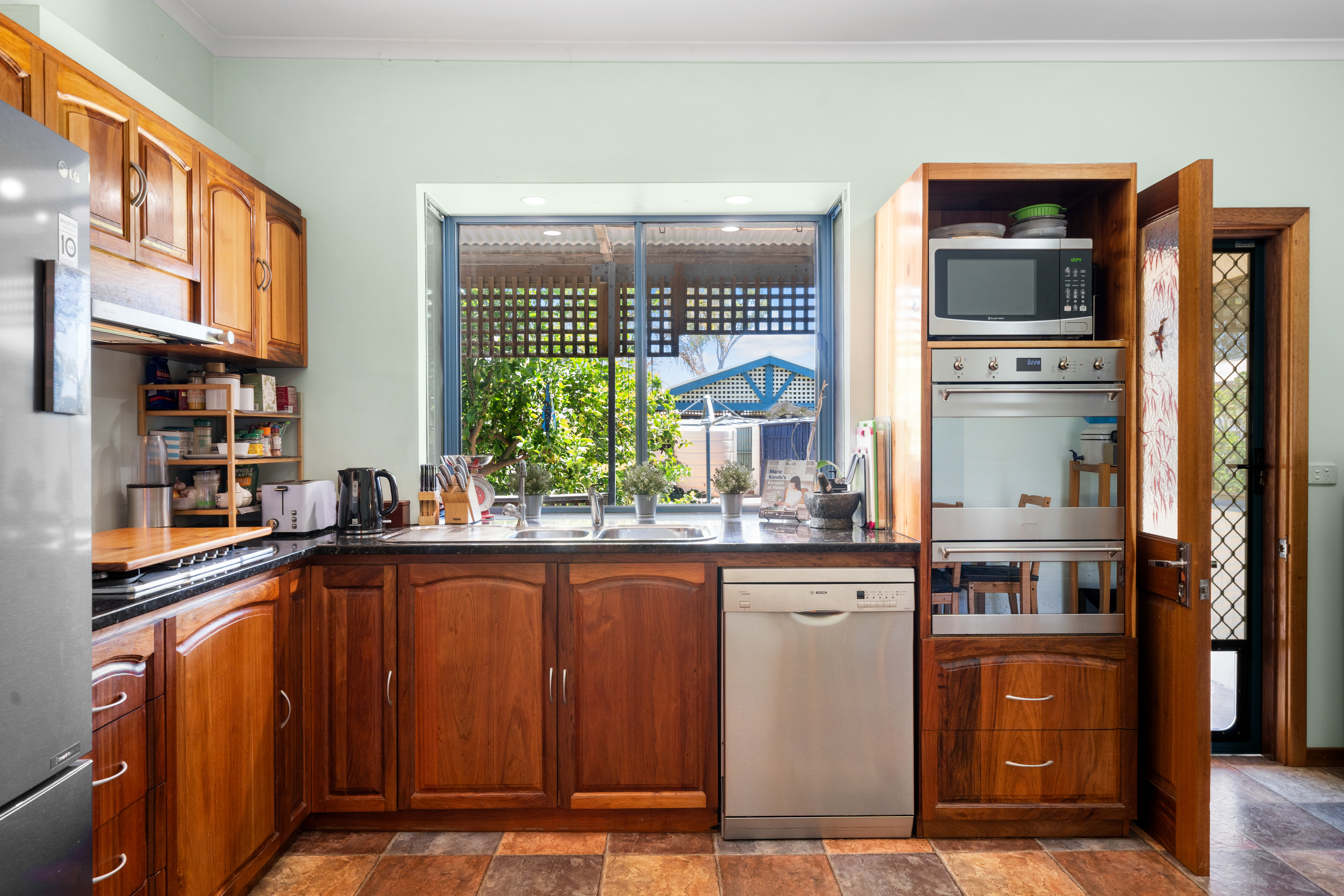 3 Kyarra Street , Taperoo