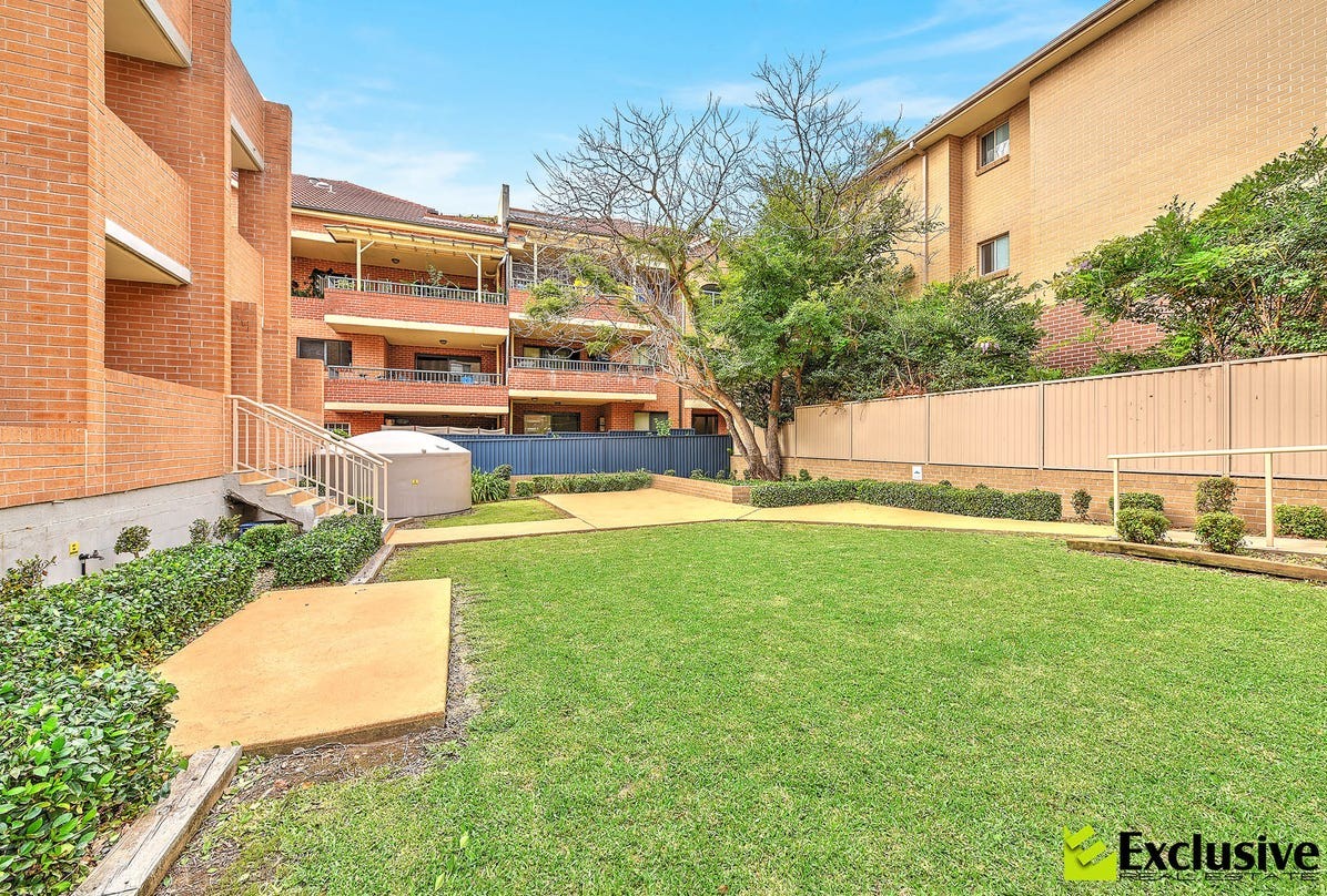 2 / 26 Short Street, Homebush