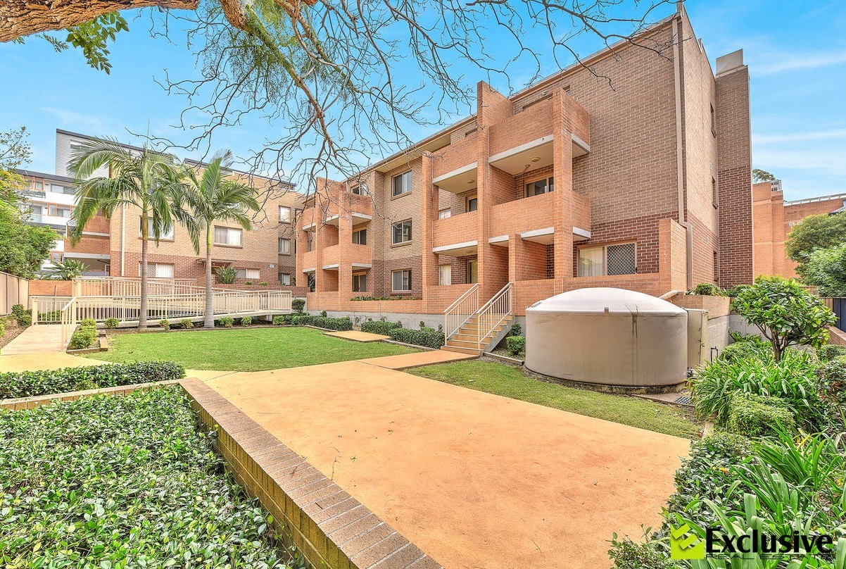 2 / 26 Short Street, Homebush