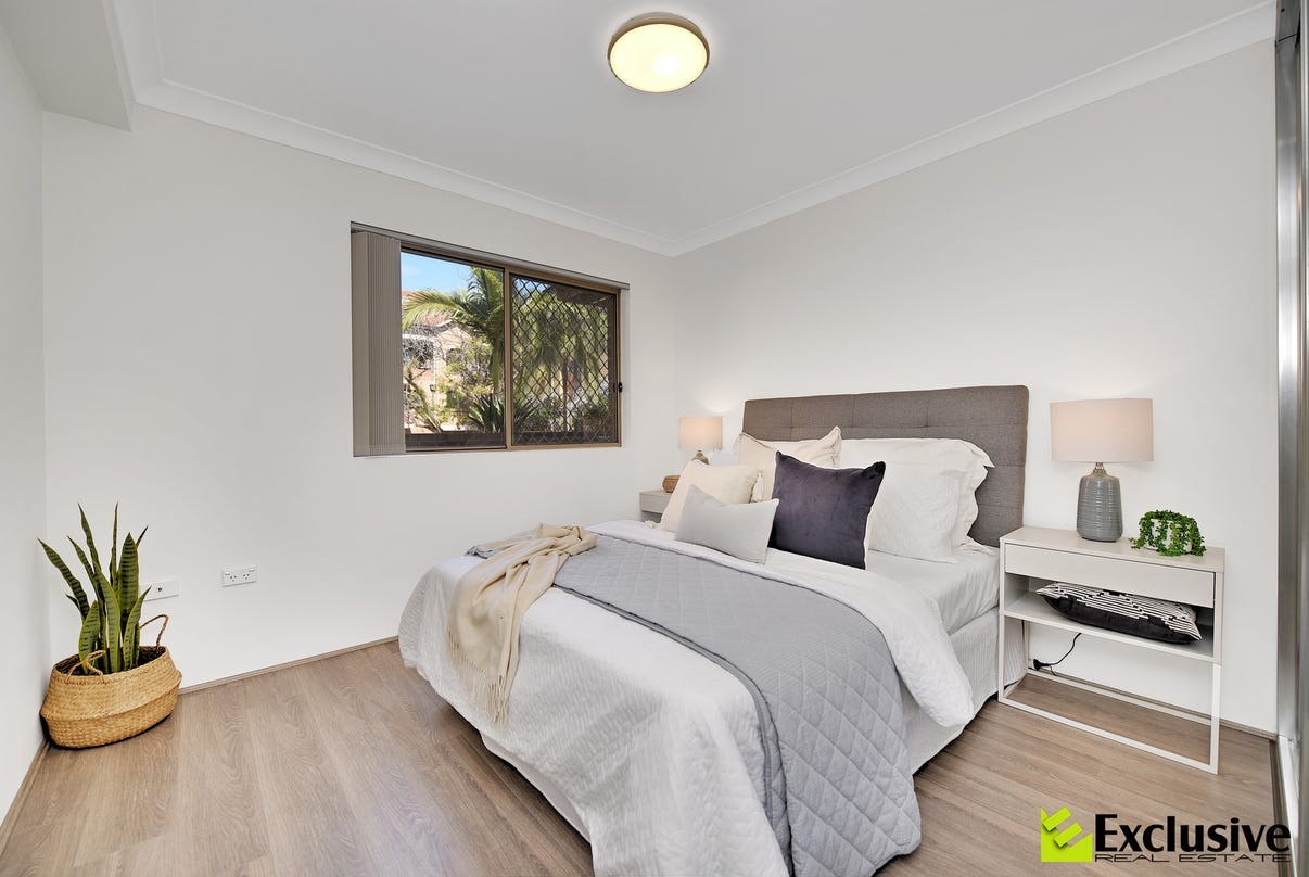 2 / 26 Short Street, Homebush